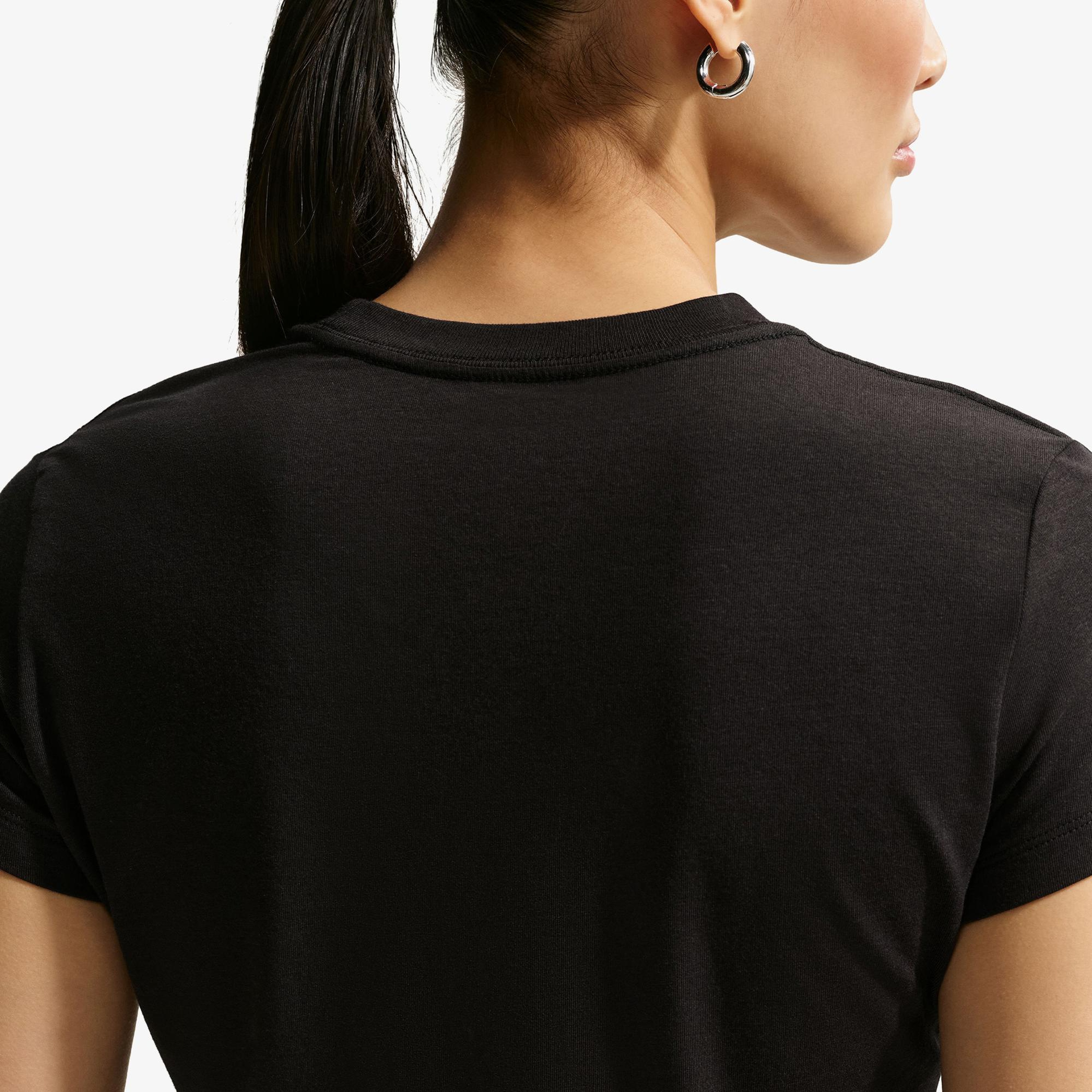 Nike Sportswear Chill Knit Kadın Siyah Crop T-Shirt