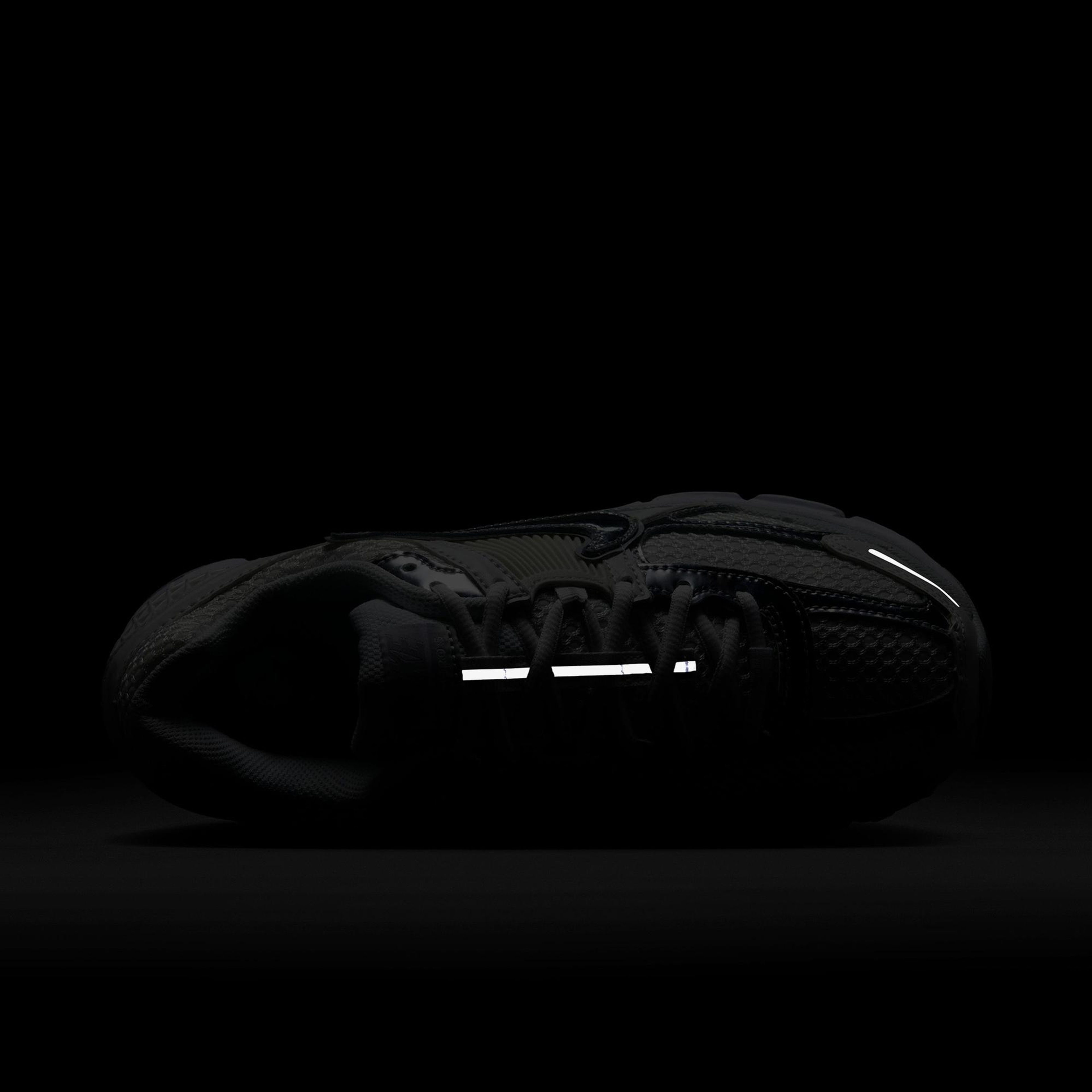 Nike Zoom Vomero 5 Kadın Beyaz Spor Ayakkabı