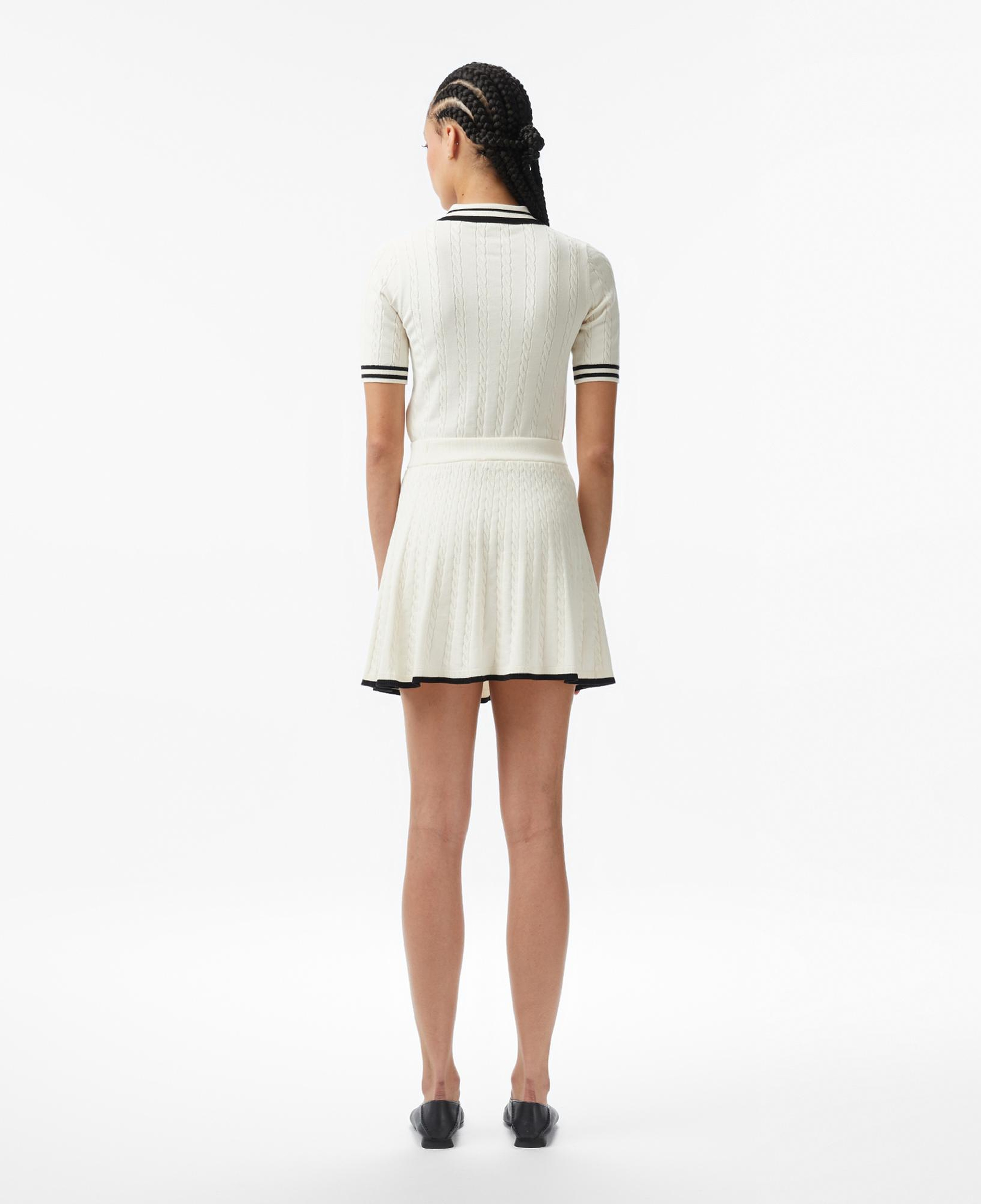 Guess Shari Aktif Pileli Kadın Beyaz Etek