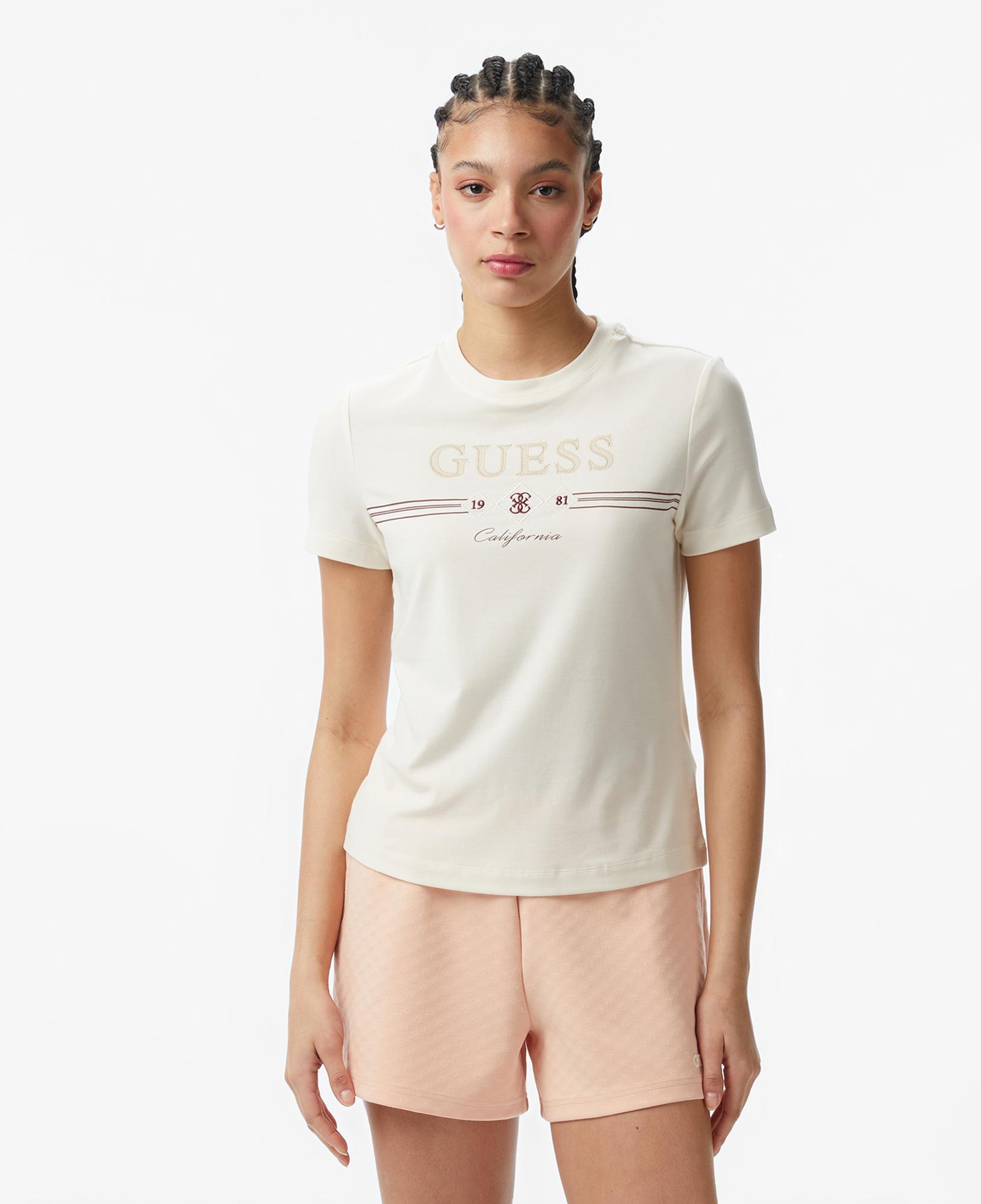 Guess Febe Aktif Slim Fit Kadın Beyaz T-Shirt