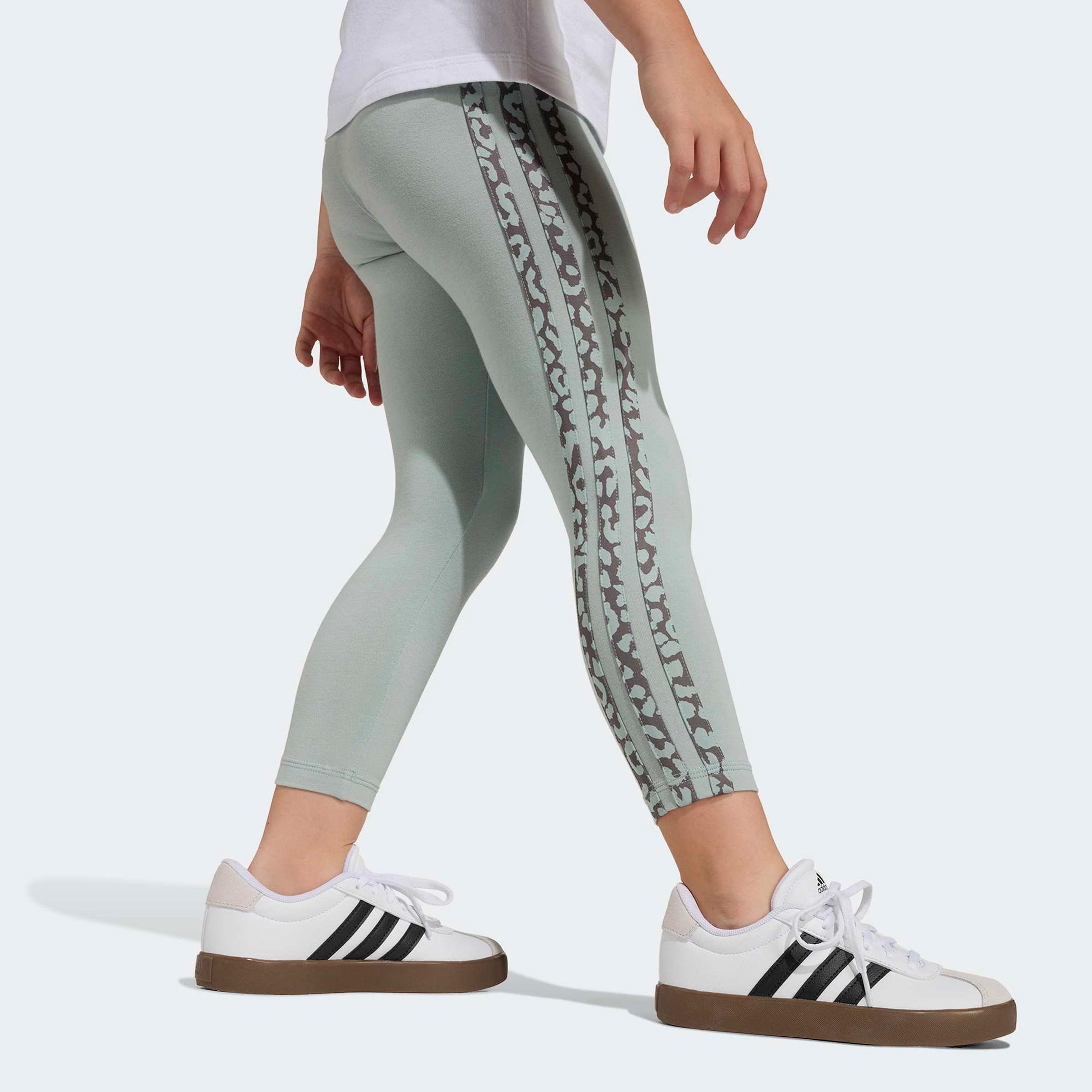 adidas Seasonals Çocuk Beyaz T-Shirt