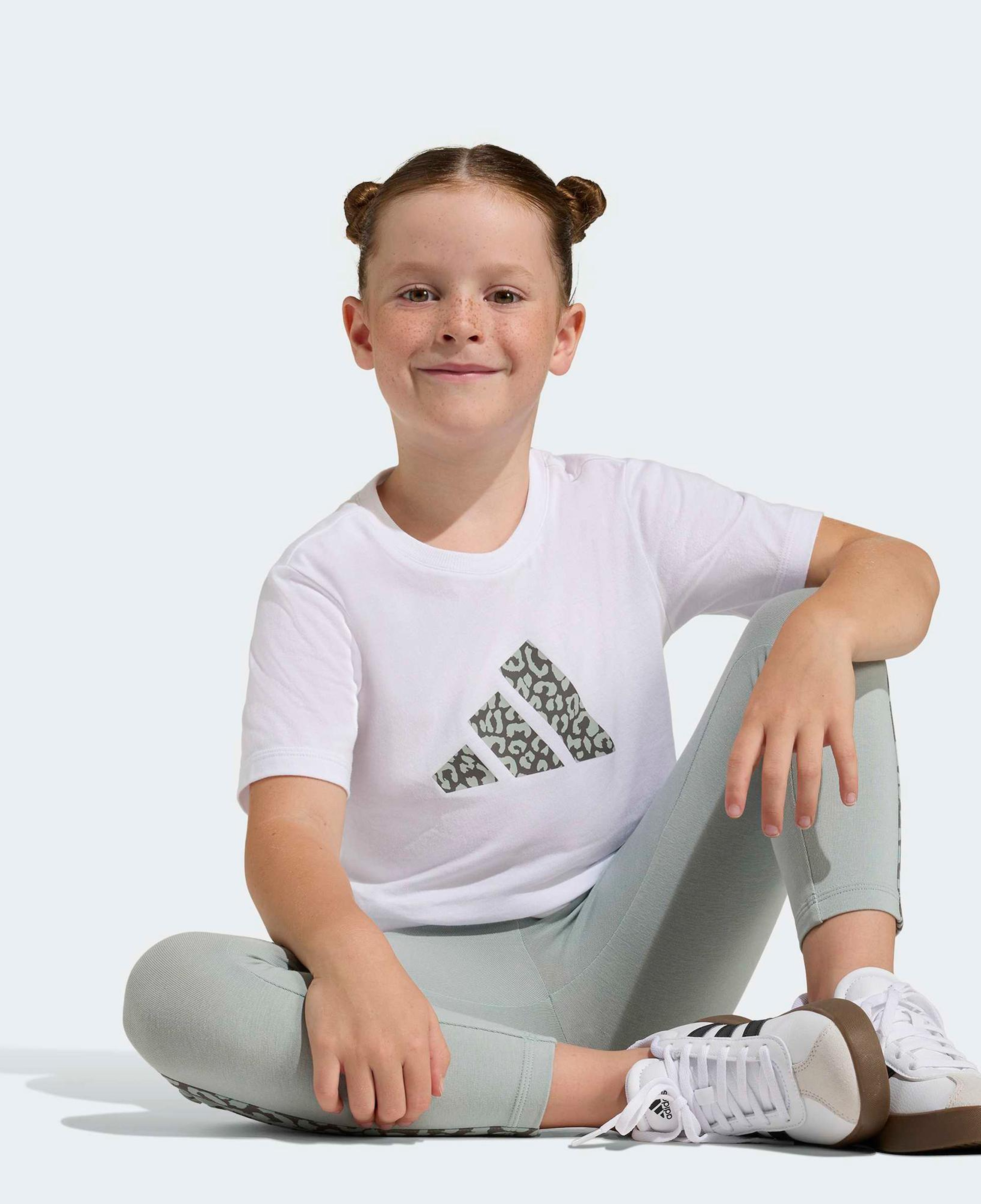 adidas Seasonals Çocuk Beyaz T-Shirt