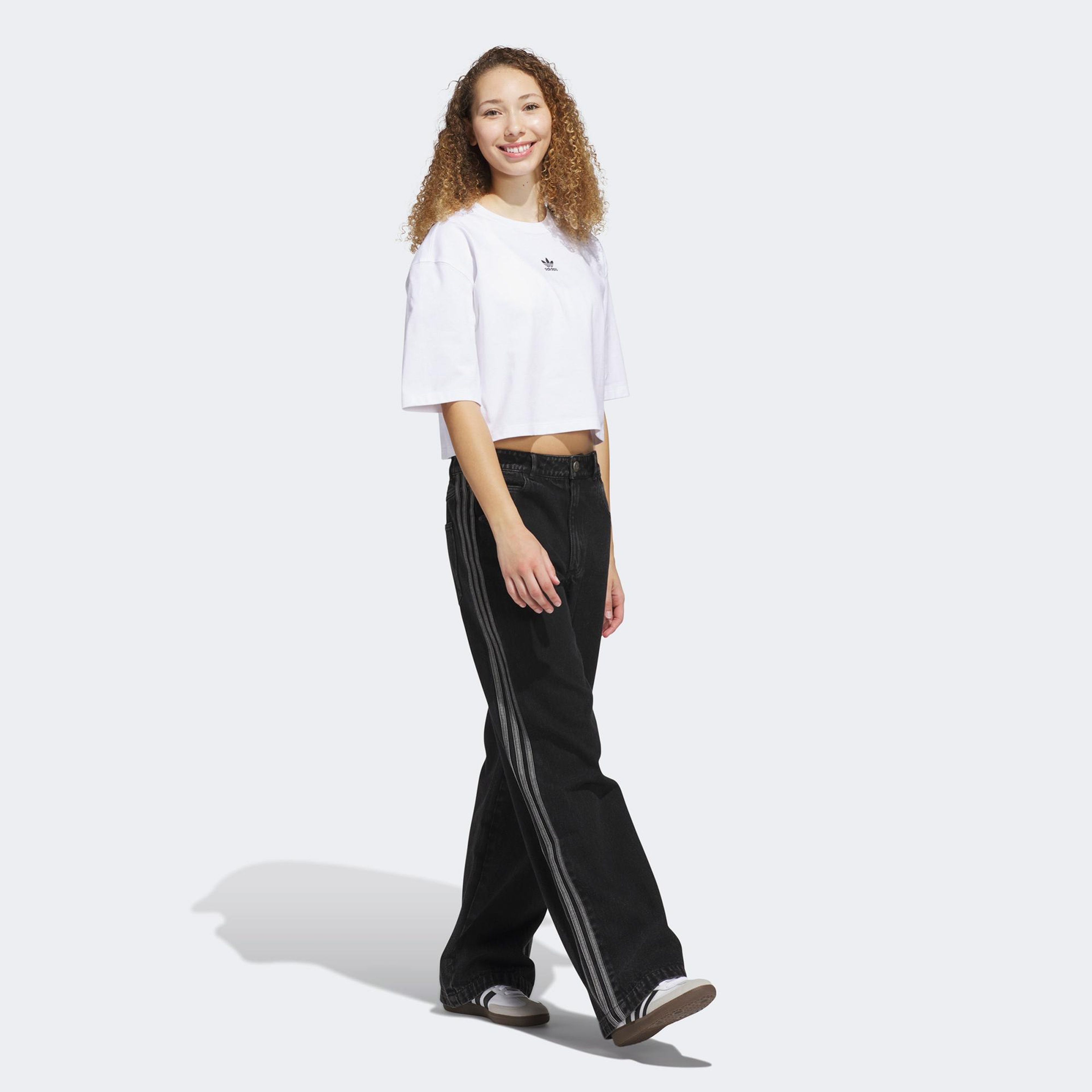 adidas Essentials Kadın Beyaz Crop T-Shirt