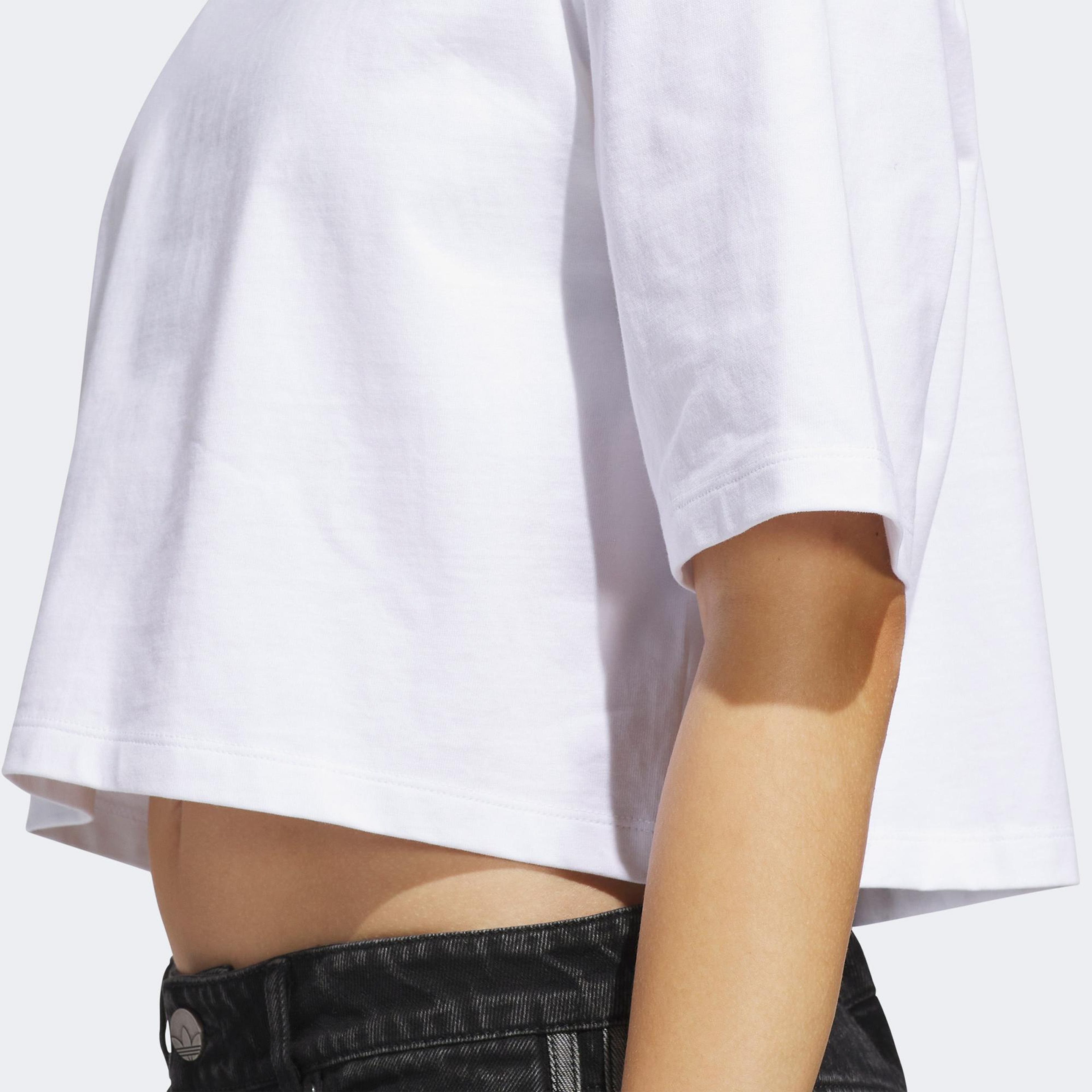 adidas Essentials Kadın Beyaz Crop T-Shirt