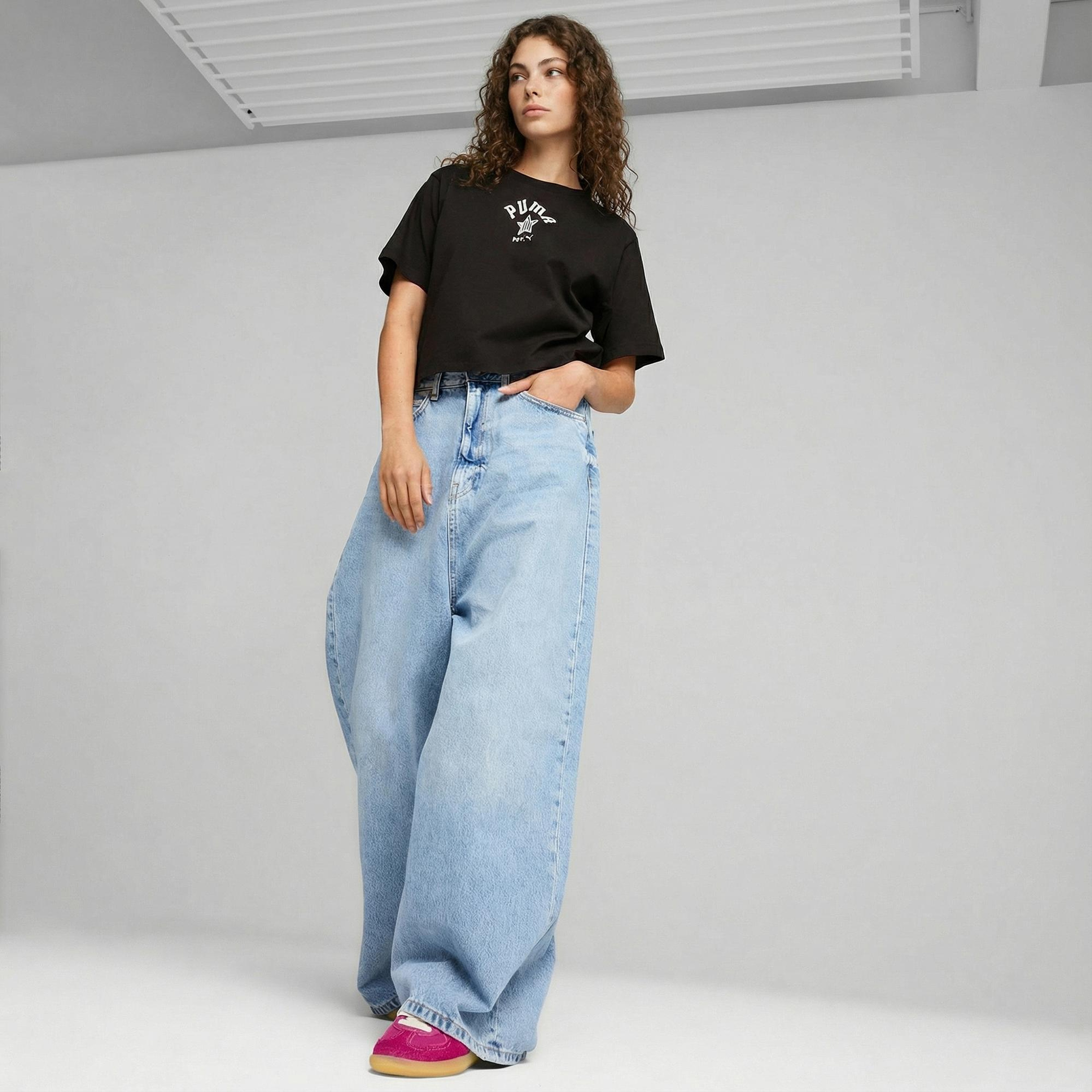 Puma Classics Relaxed Kadın Siyah T-Shirt