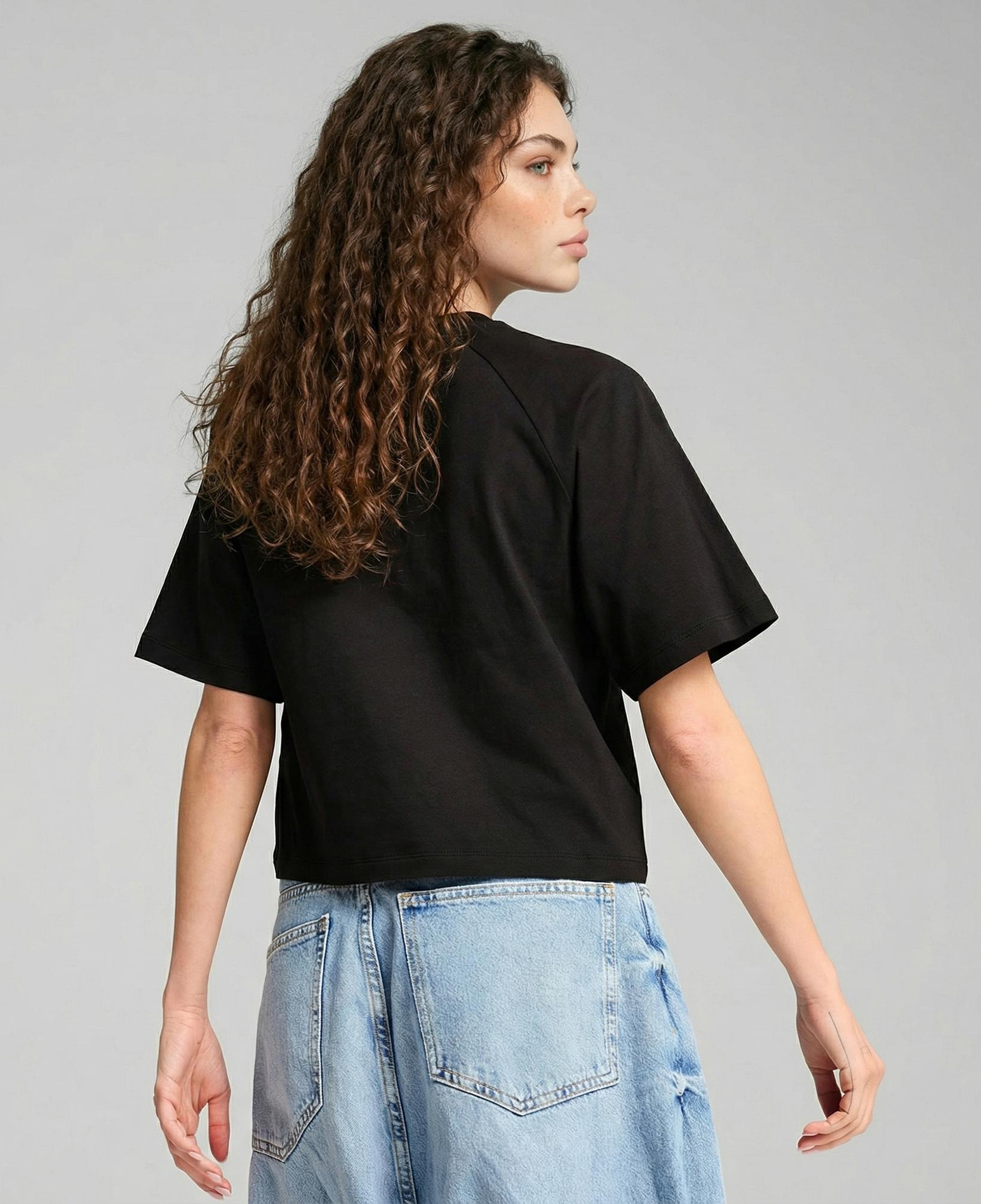 Puma Classics Relaxed Kadın Siyah T-Shirt