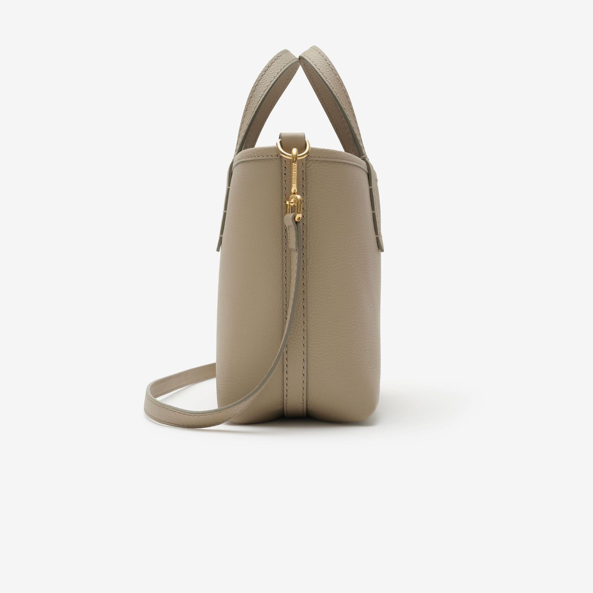 Burberry Mini Reversible Bloomsbury Tote Kadın Bej Omuz Çantası