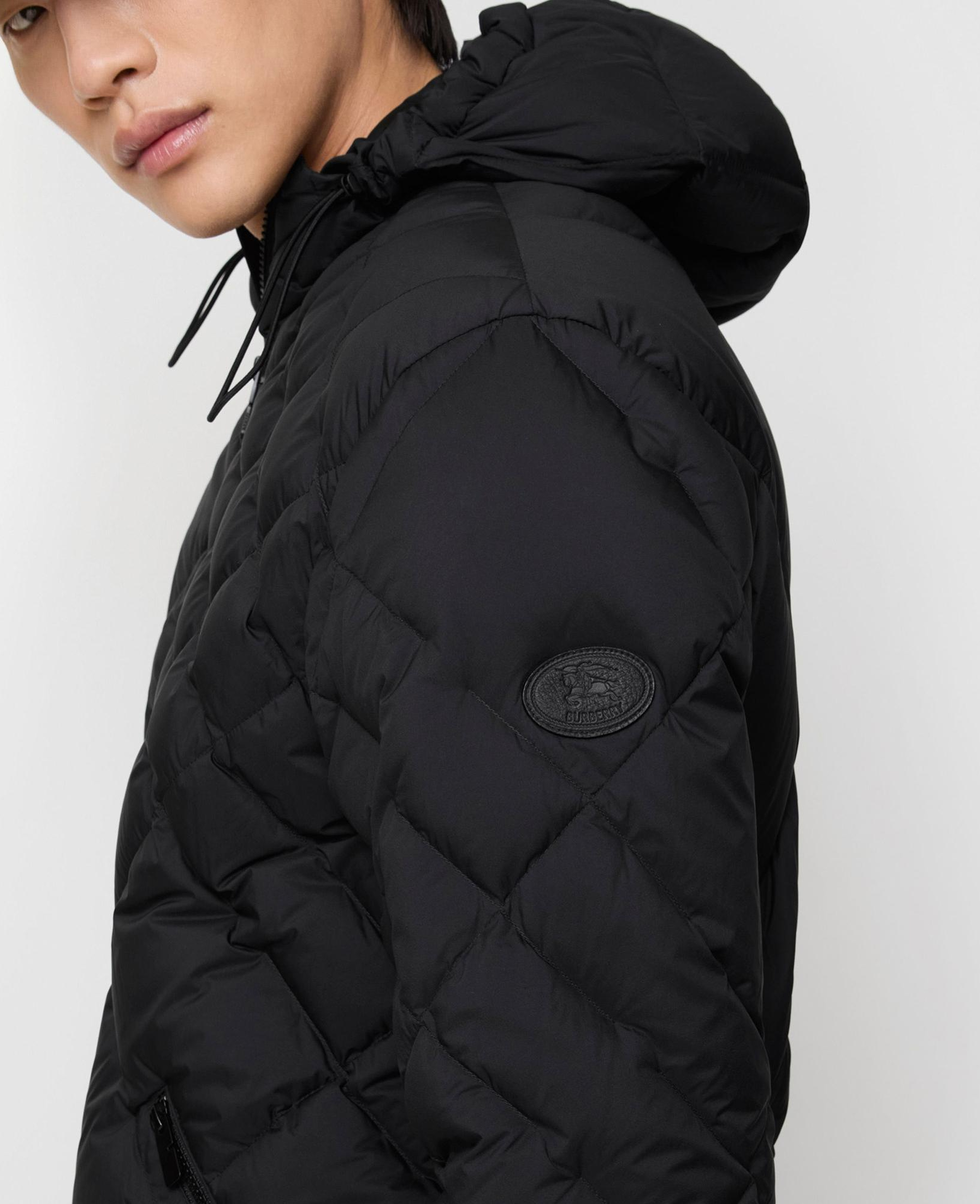 Burberry Check-Stitch Nylon Doversgreen Puffer Erkek Siyah Mont