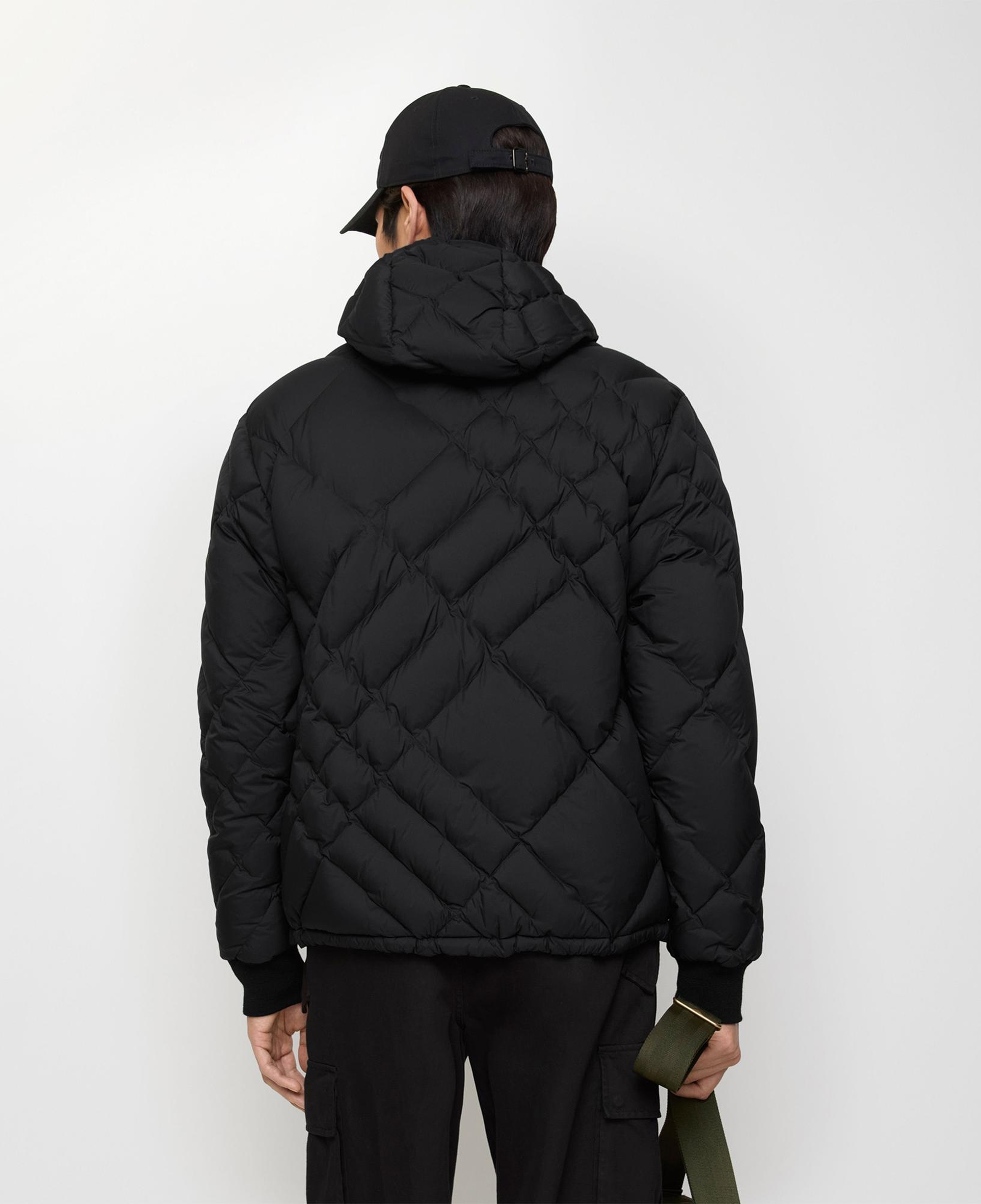 Burberry Check-Stitch Nylon Doversgreen Puffer Erkek Siyah Mont