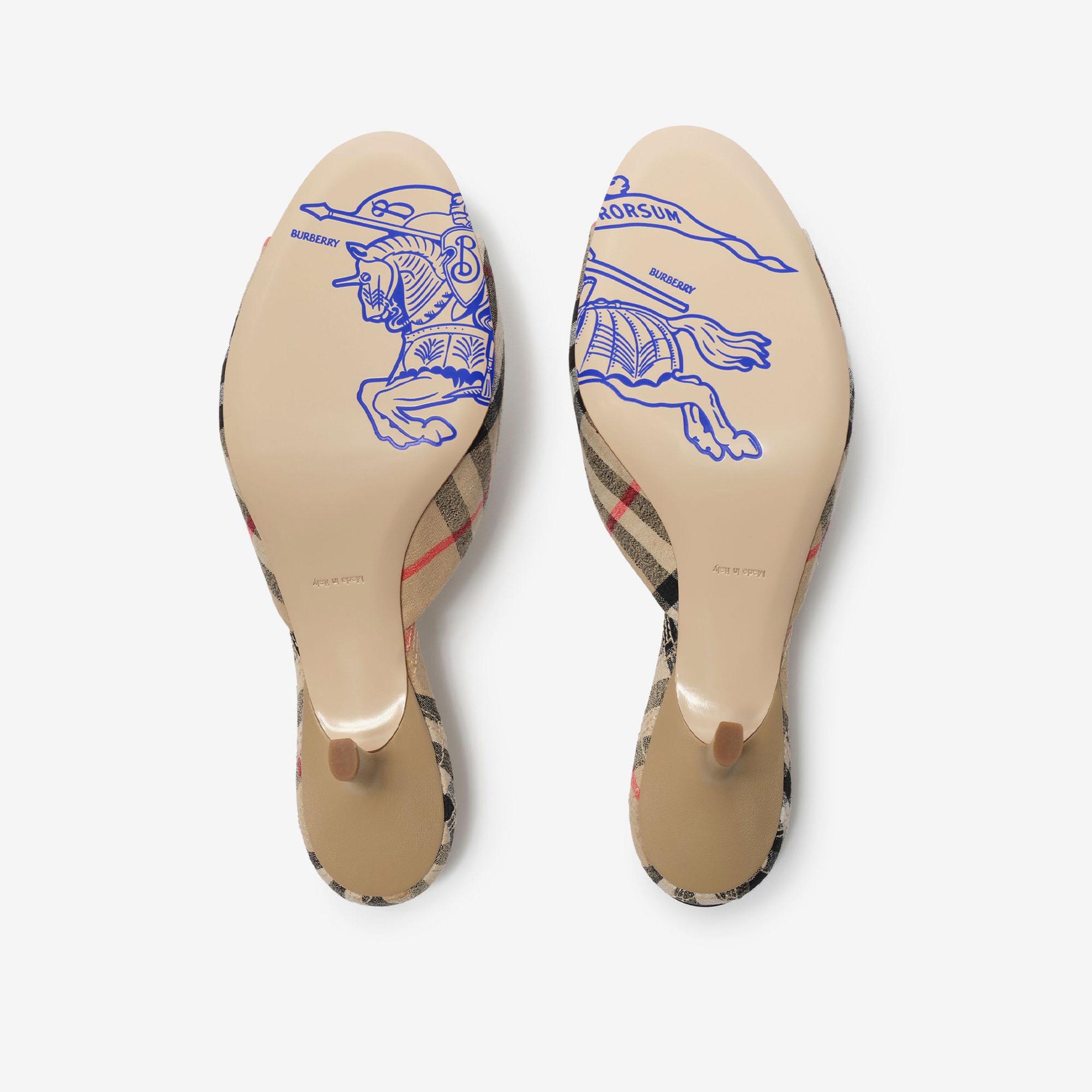 Burberry Check Mews Low Kadın Bej Sandalet