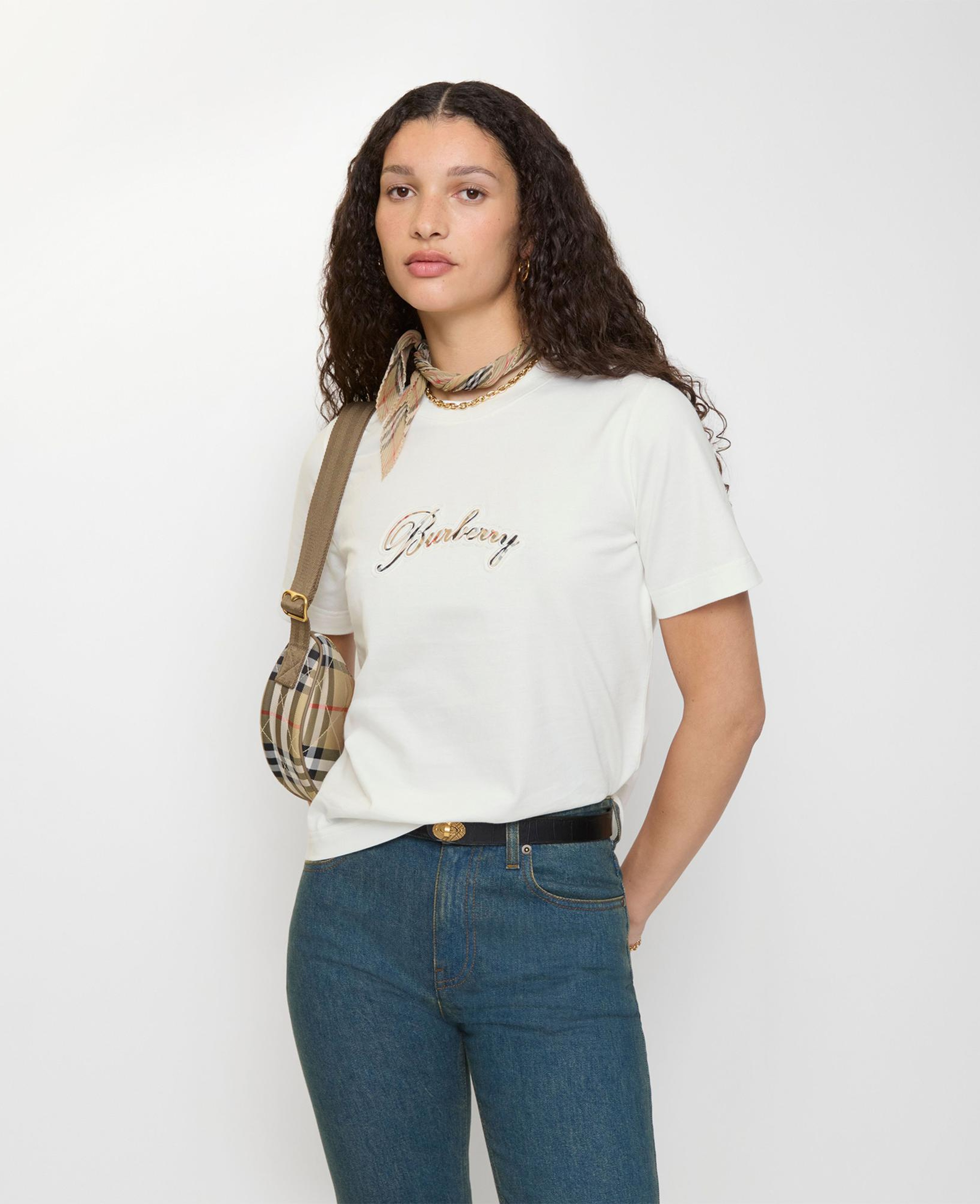 Burberry Check Cursive Logo Cotton Kadın Beyaz T-Shirt
