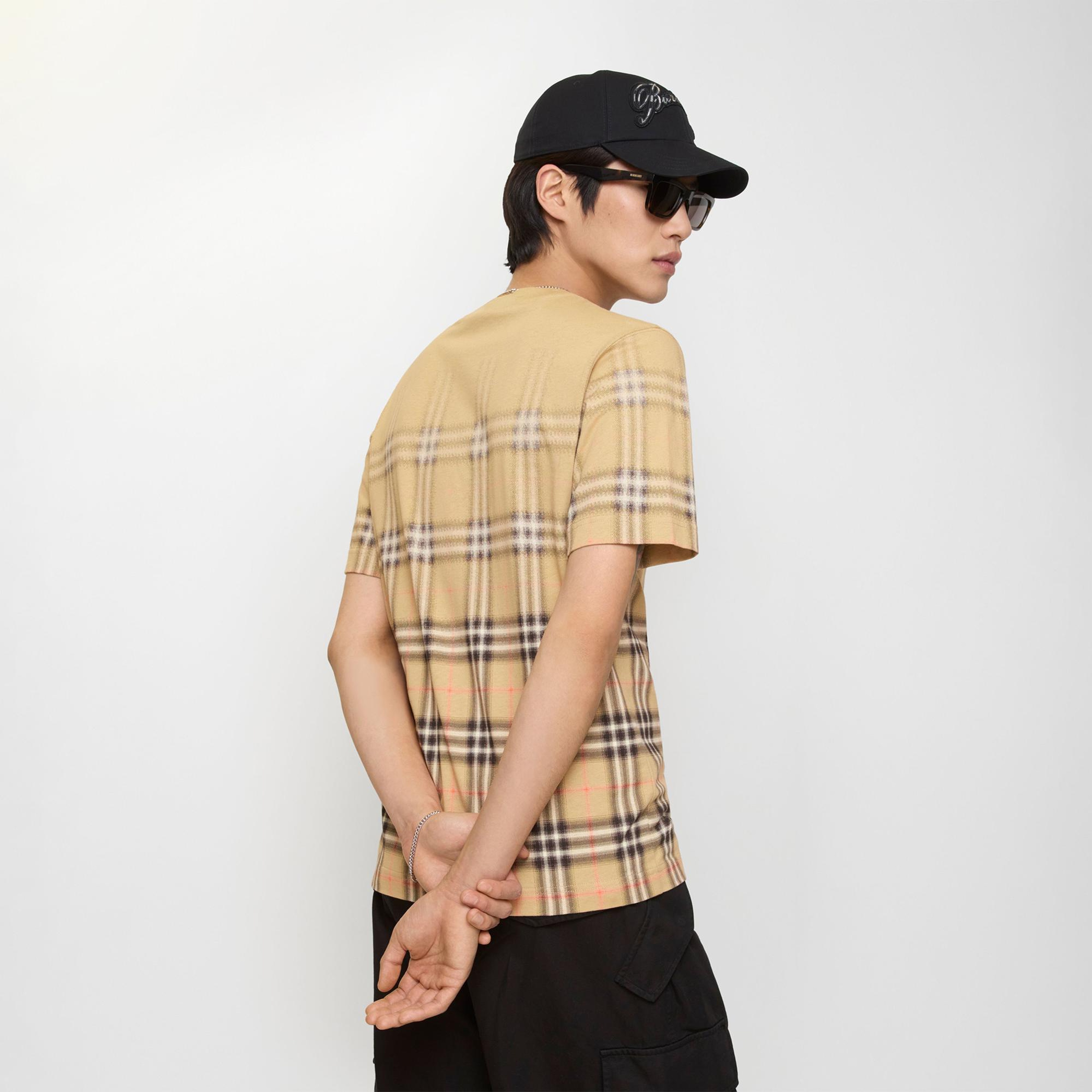 Burberry Gradient Check Cotton Erkek Bej T-Shirt