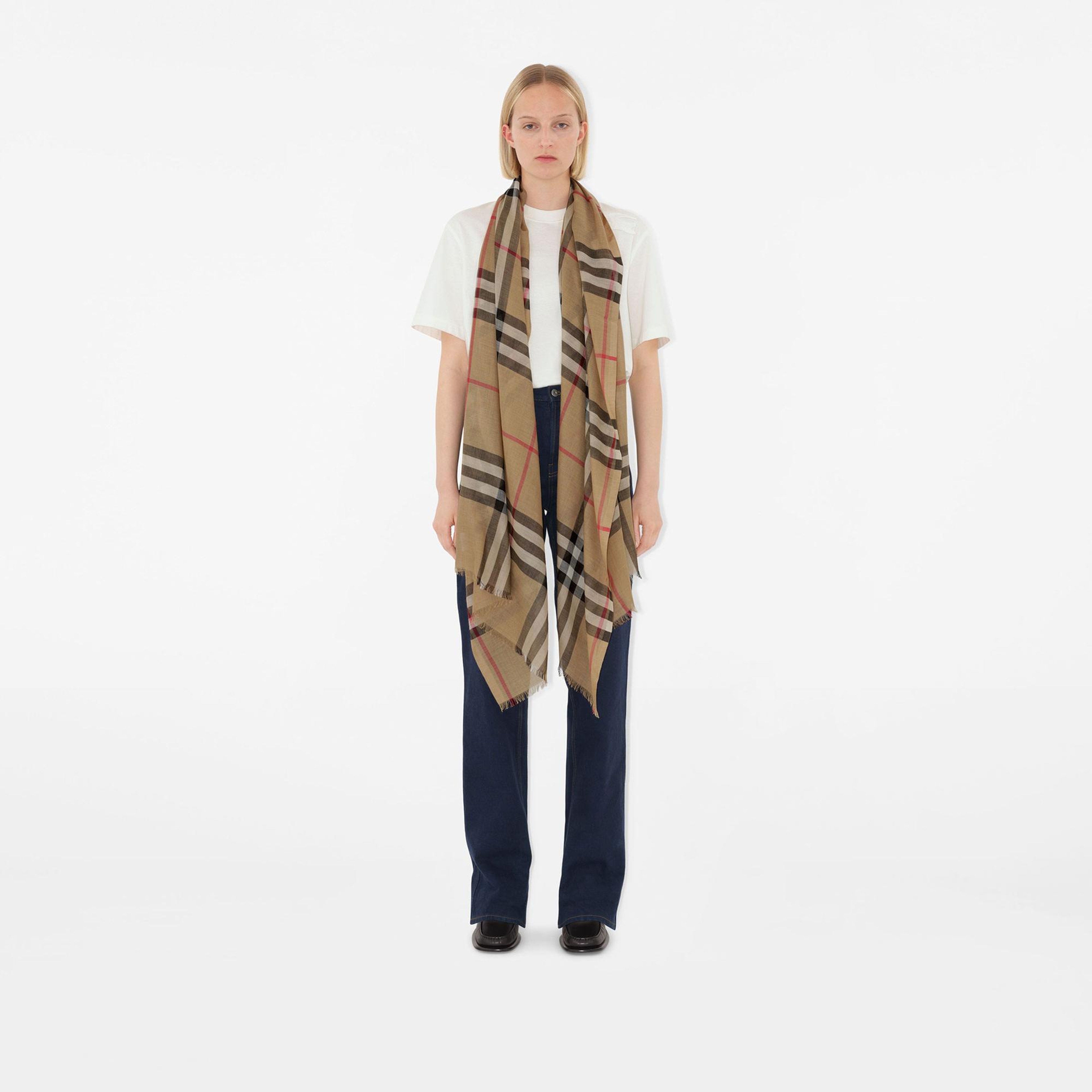 Burberry Wide Check Wool Silk Kadın Bej Atkı