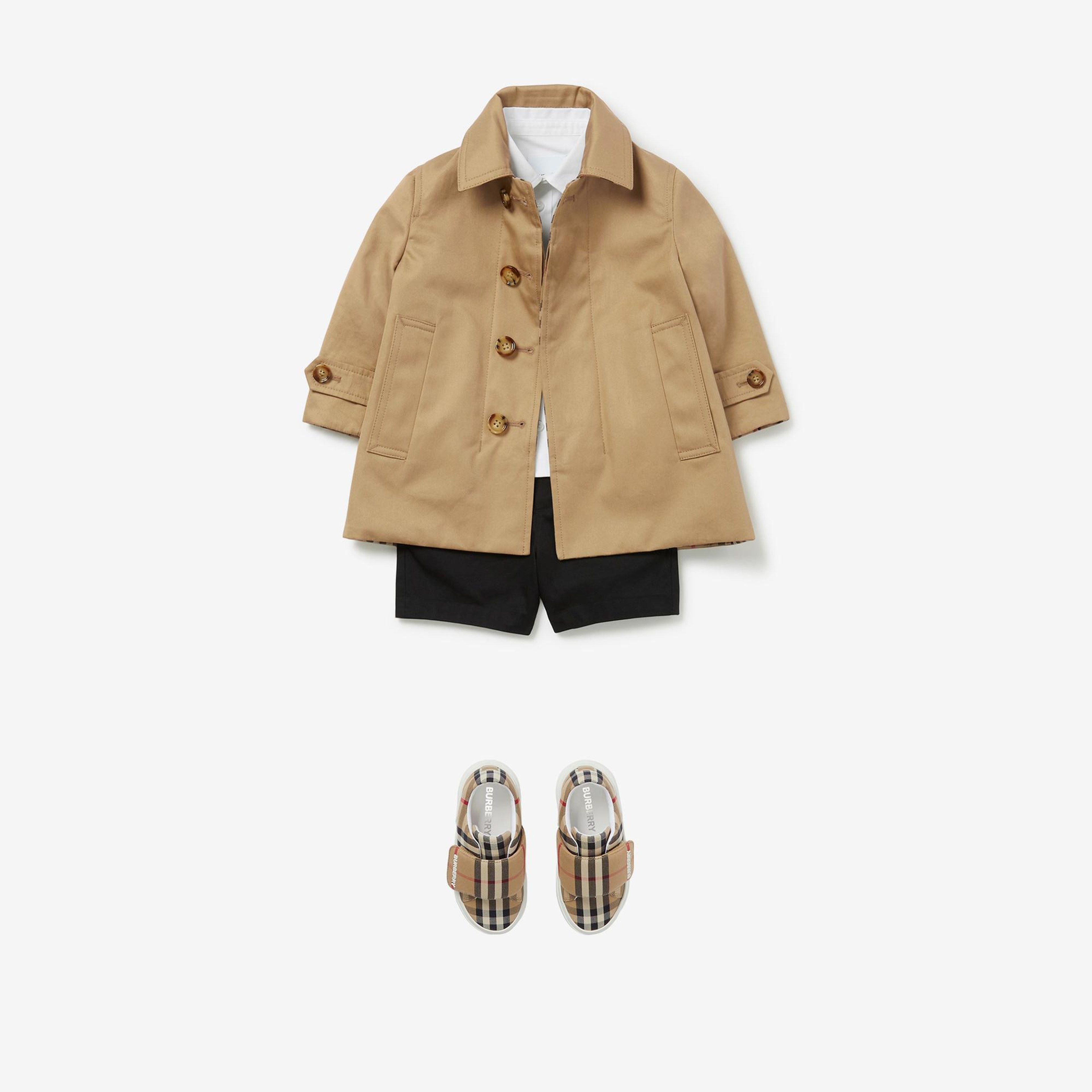 Burberry Reversible Check Gabardine Car Çocuk Bej Trençkot