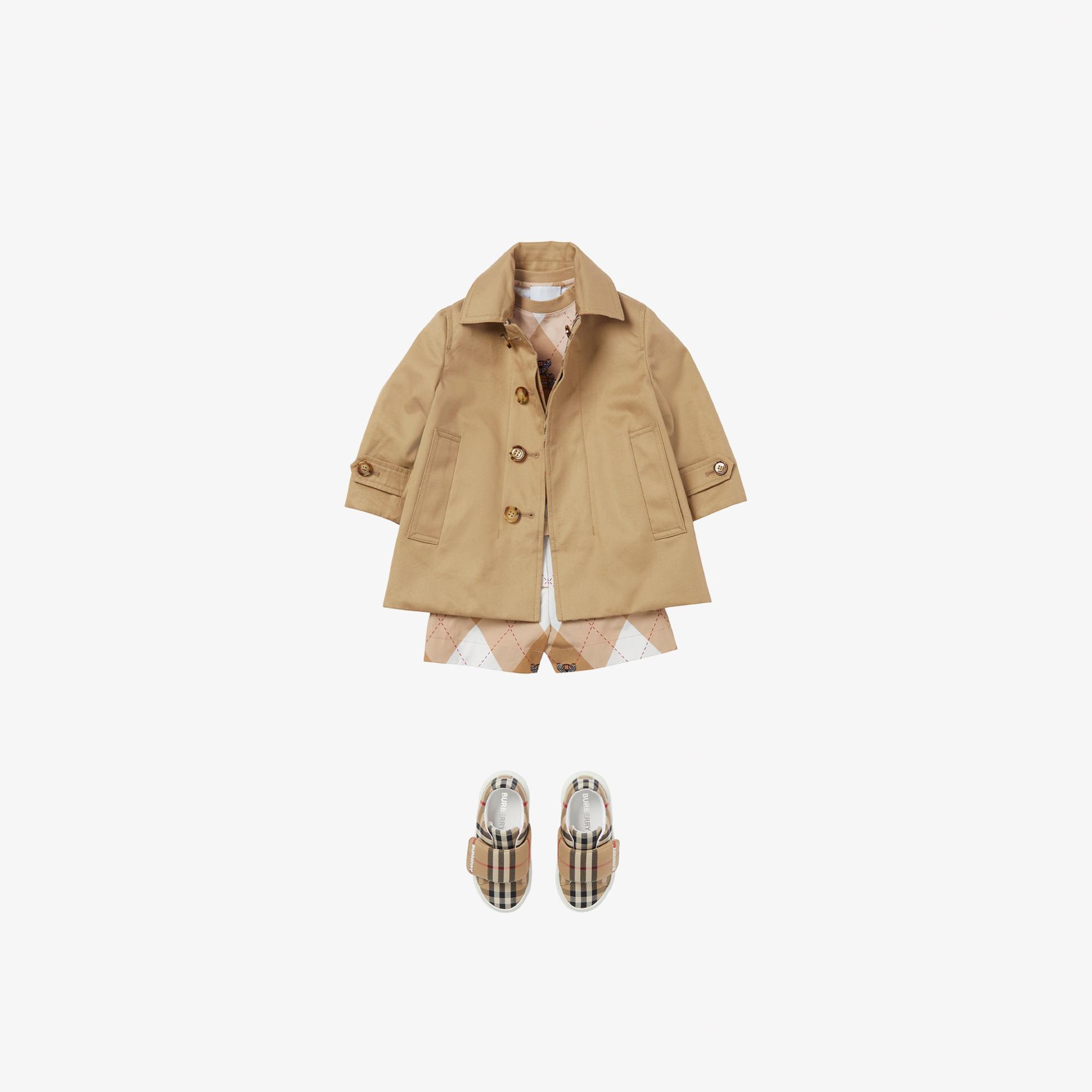 Burberry Reversible Check Gabardine Car Çocuk Bej Trençkot