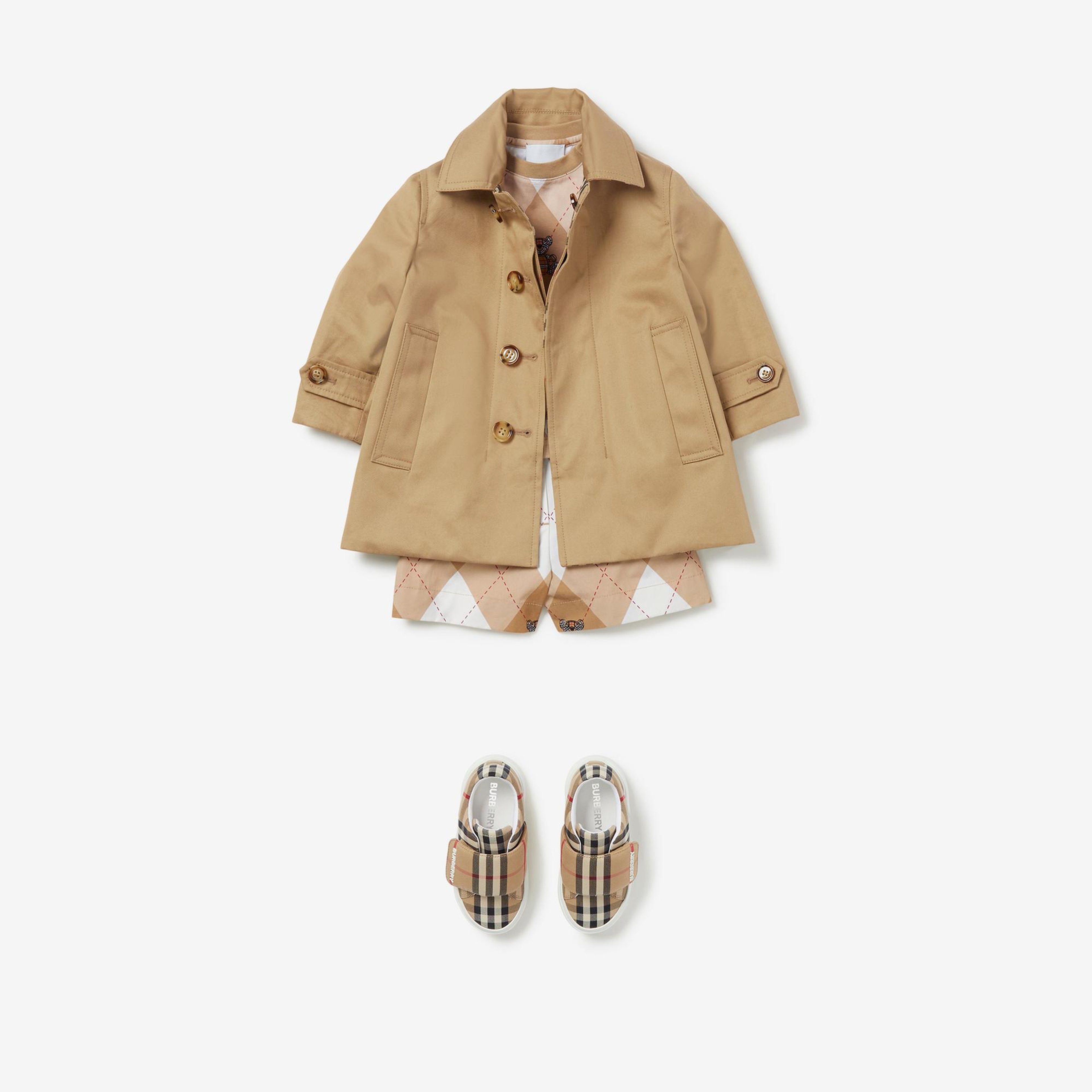 Burberry Reversible Check Gabardine Car Çocuk Bej Trençkot