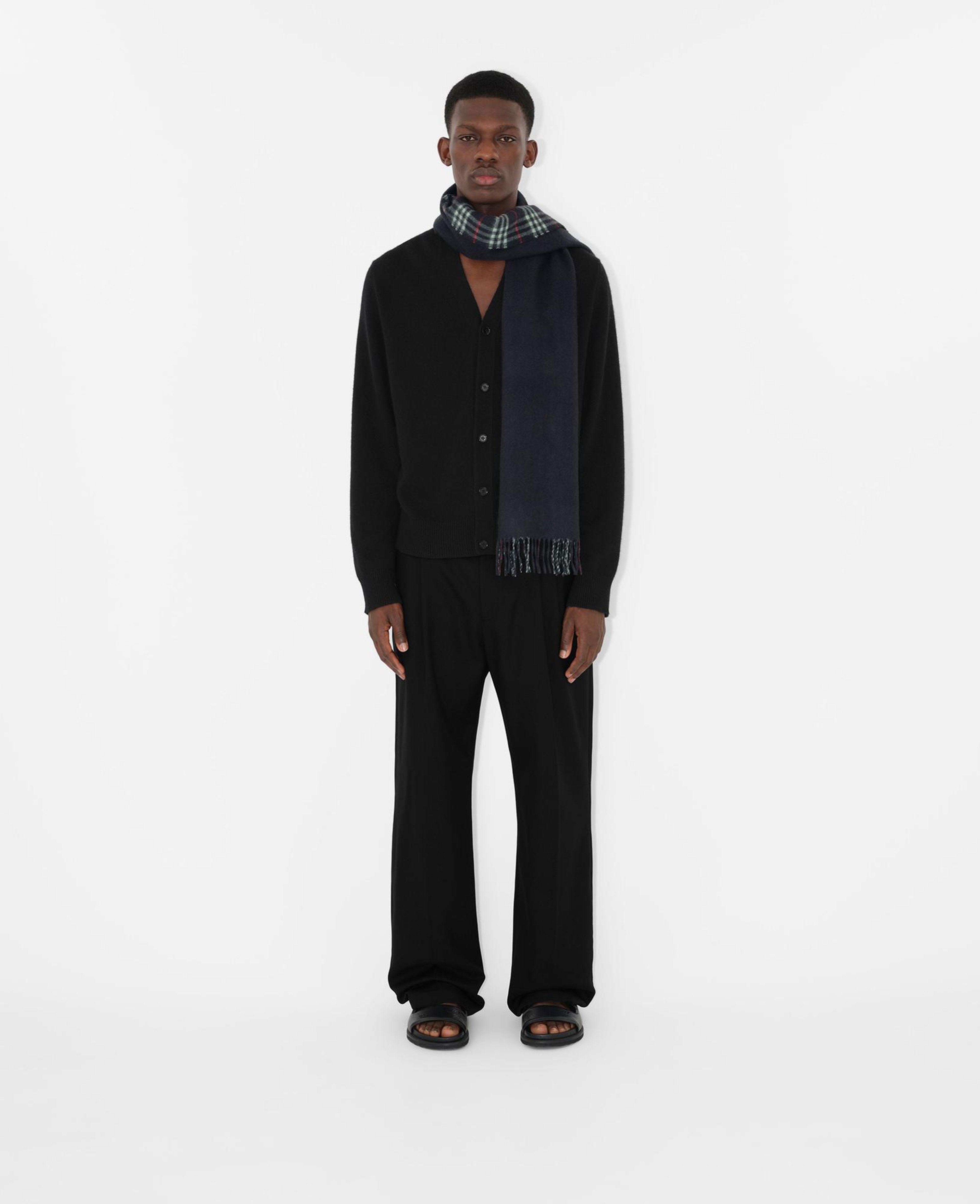 Burberry Reversible Check Kaşmir Kadın Lacivert Atkı