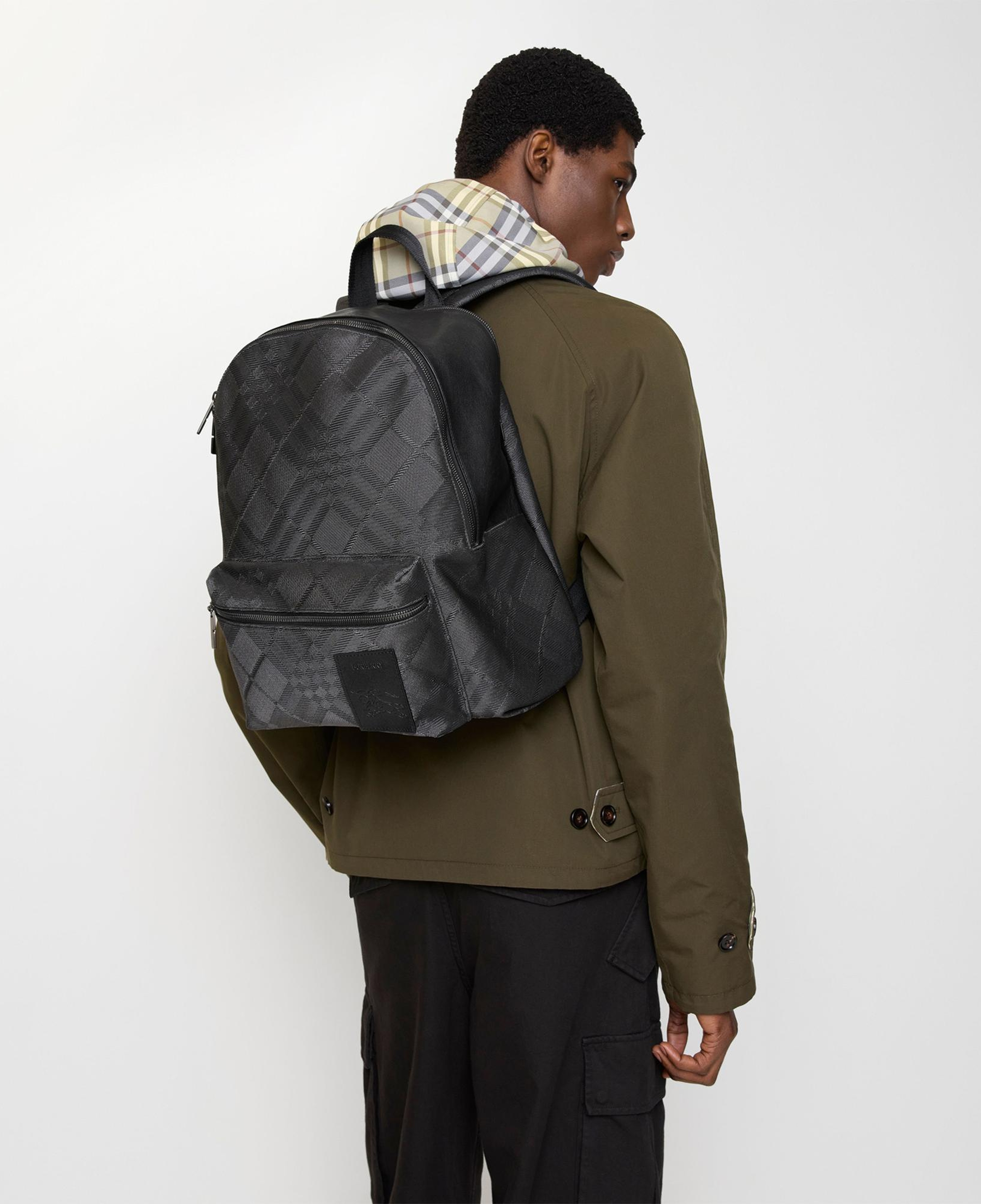 Burberry Chester Erkek Siyah Sırt Çantası