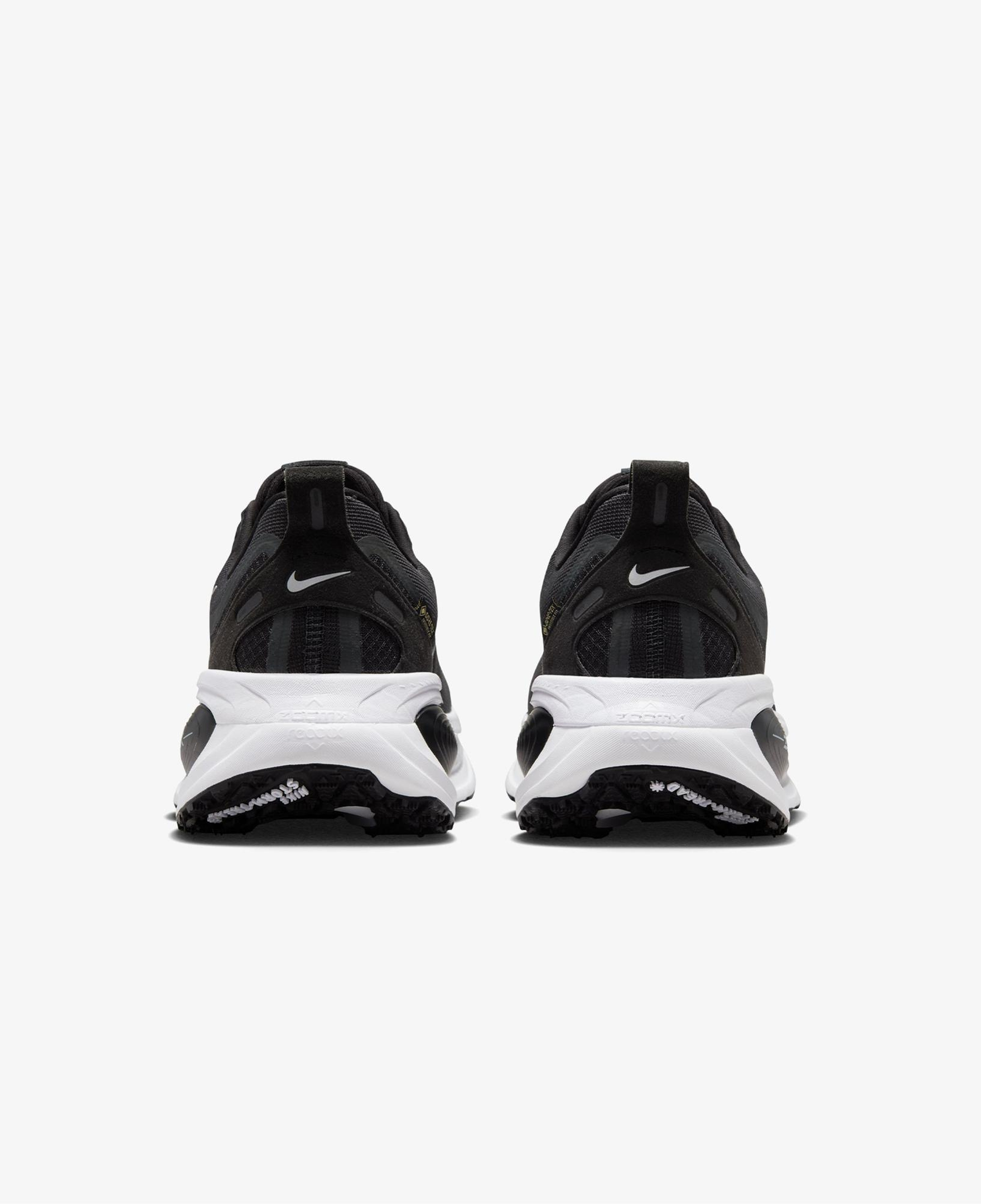 Nike Vomero 18 Gore-Tex Erkek Siyah Koşu Ayakkabısı