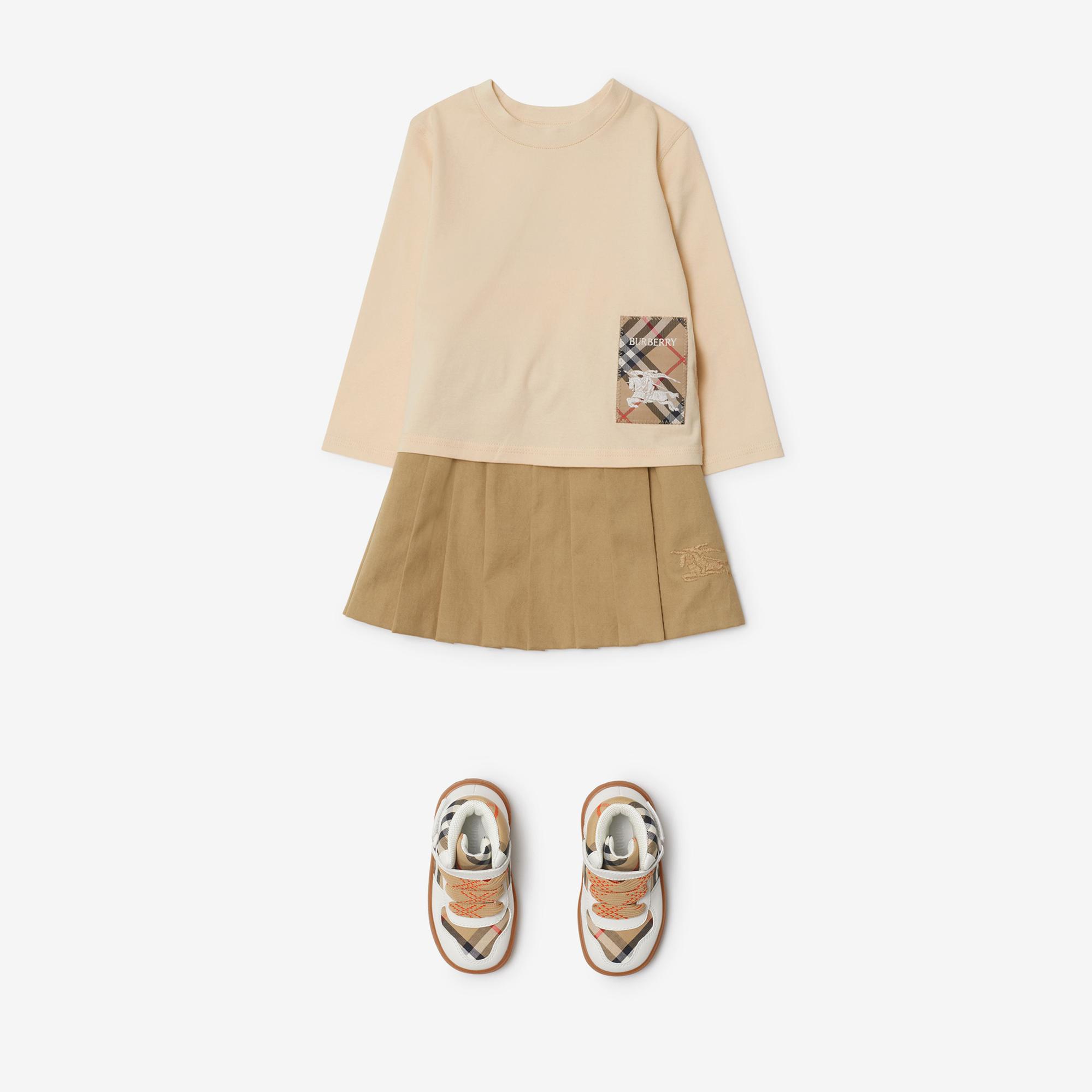 Burberry Kooper Label Cotton Top Çocuk Krem T-Shirt