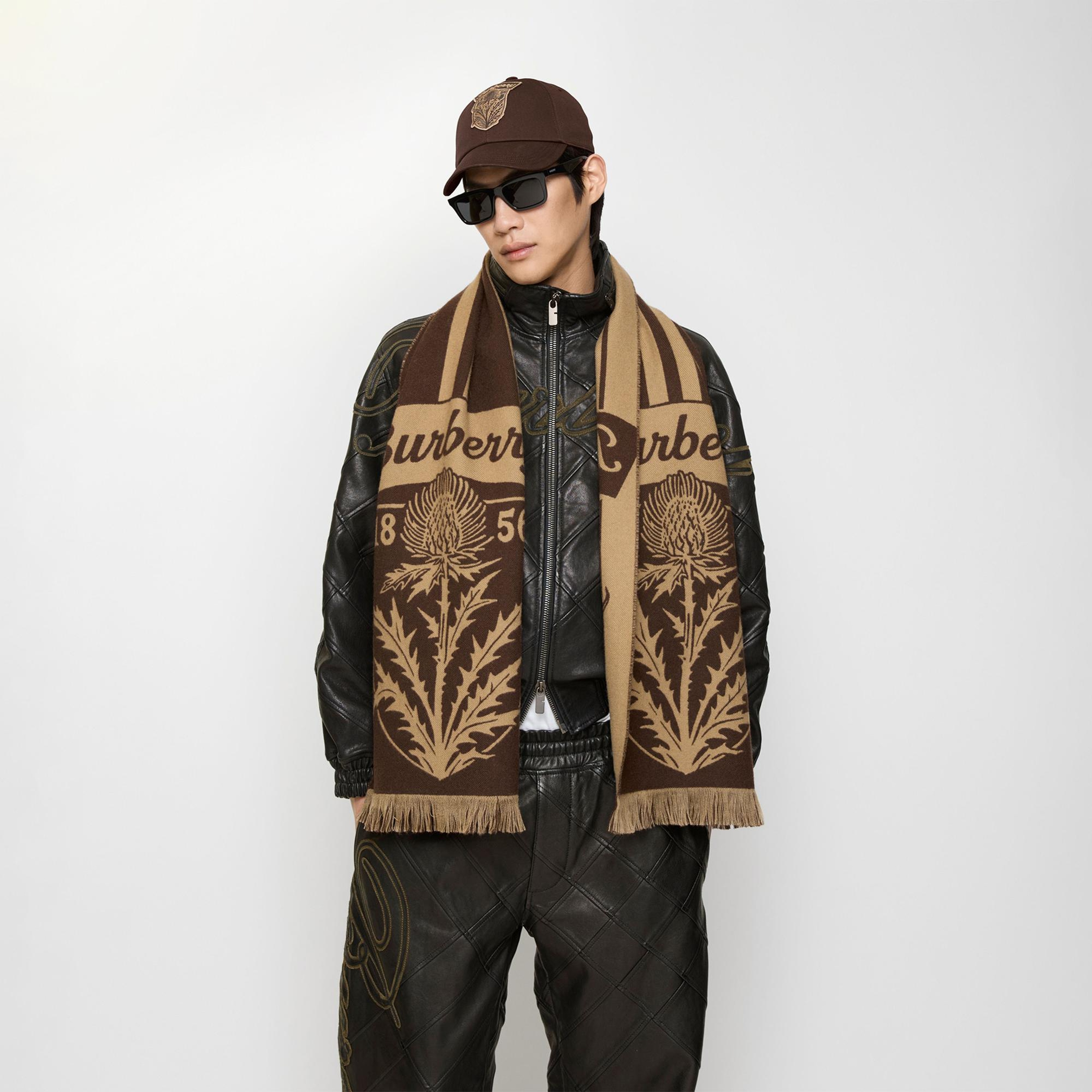 Burberry Thıstle Football Kadın Kahverengi Atkı