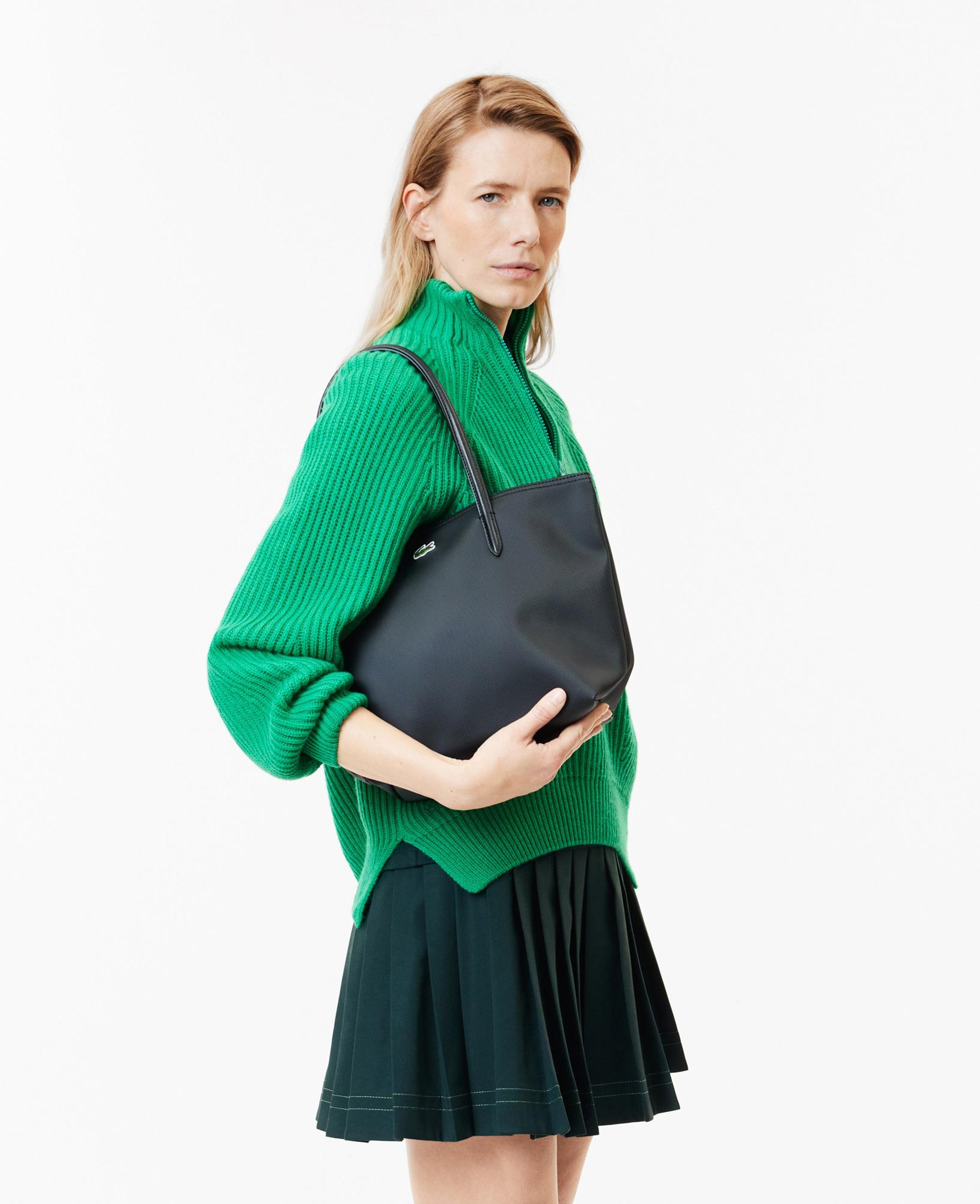 Lacoste Small L.12.12 Kadın Siyah Omuz Çantası