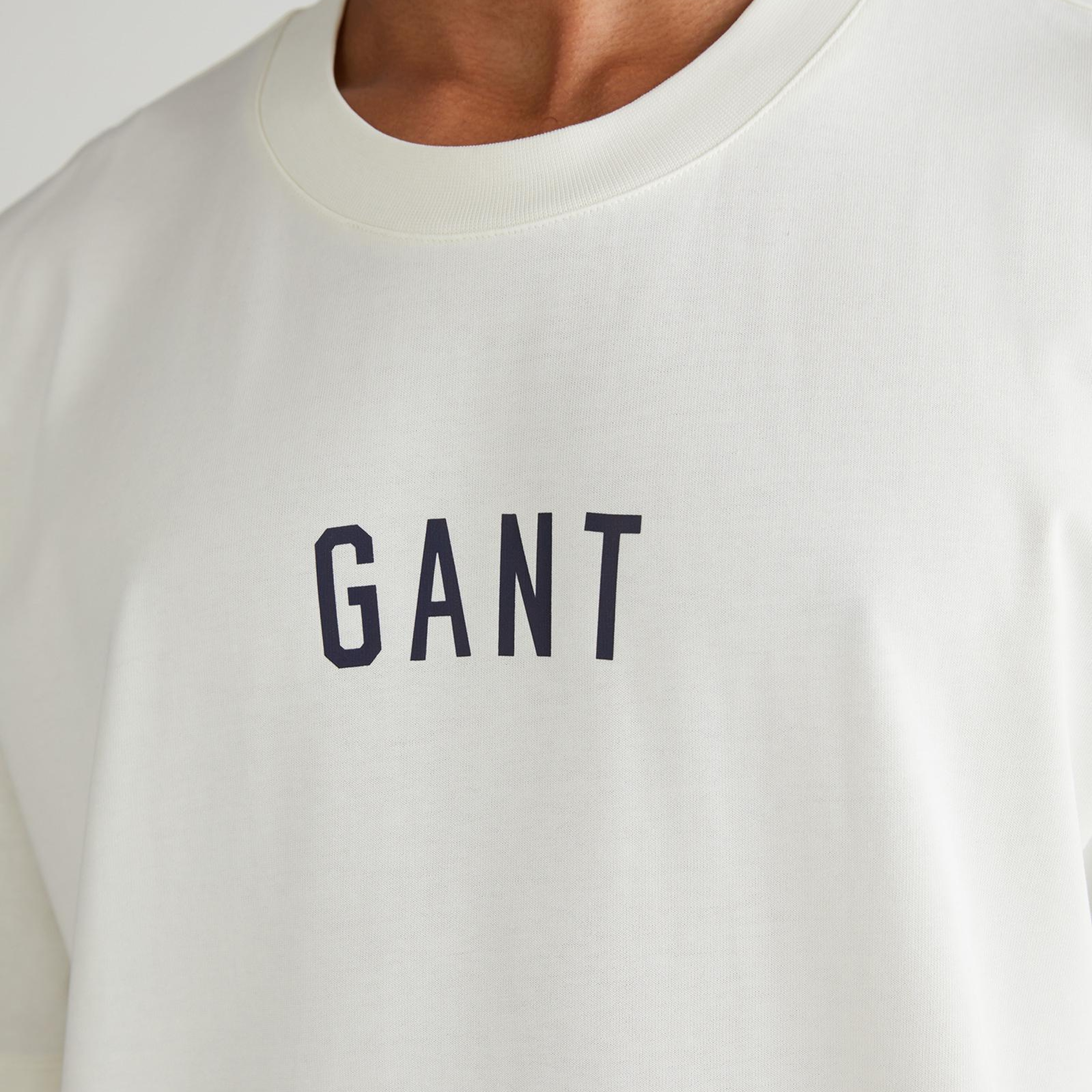 GANT Erkek Krem Relaxed Fit Bisiklet Yaka Logolu T-Shirt