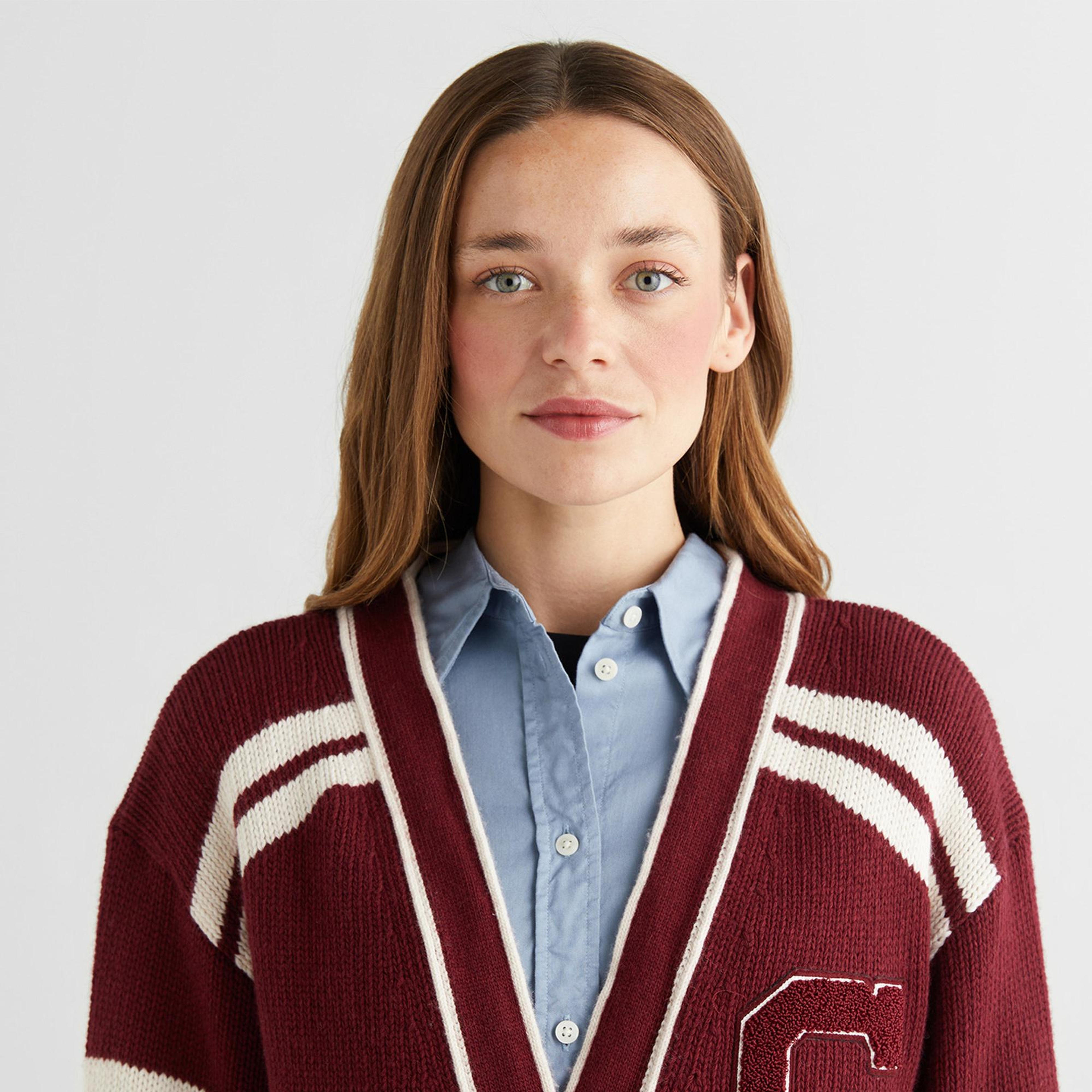 GANT Kadın Bordo Oversize Fit V Yaka Logolu Hırka