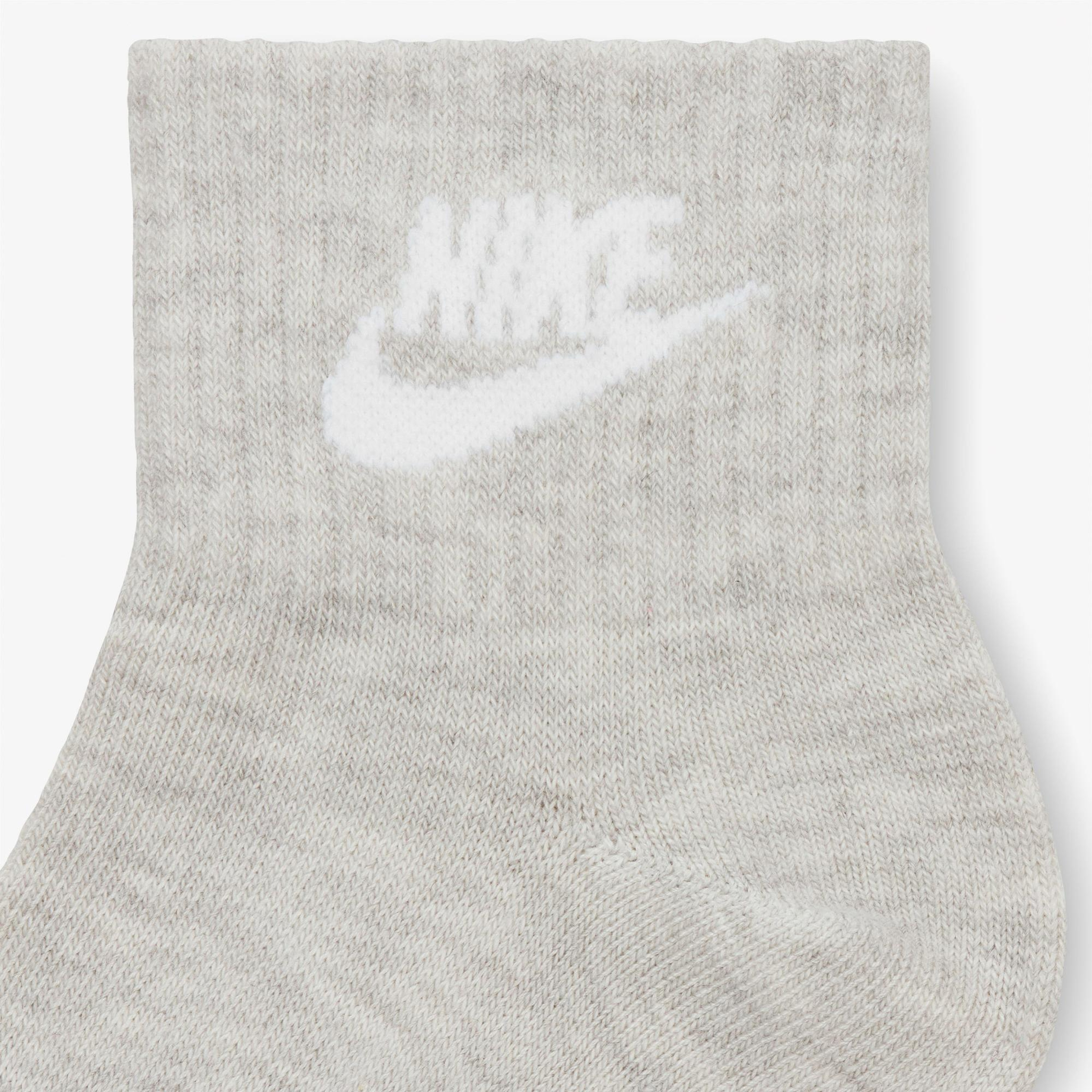 Nike Sportswear Everyday Essential 3' lü Unisex Renkli Çorap