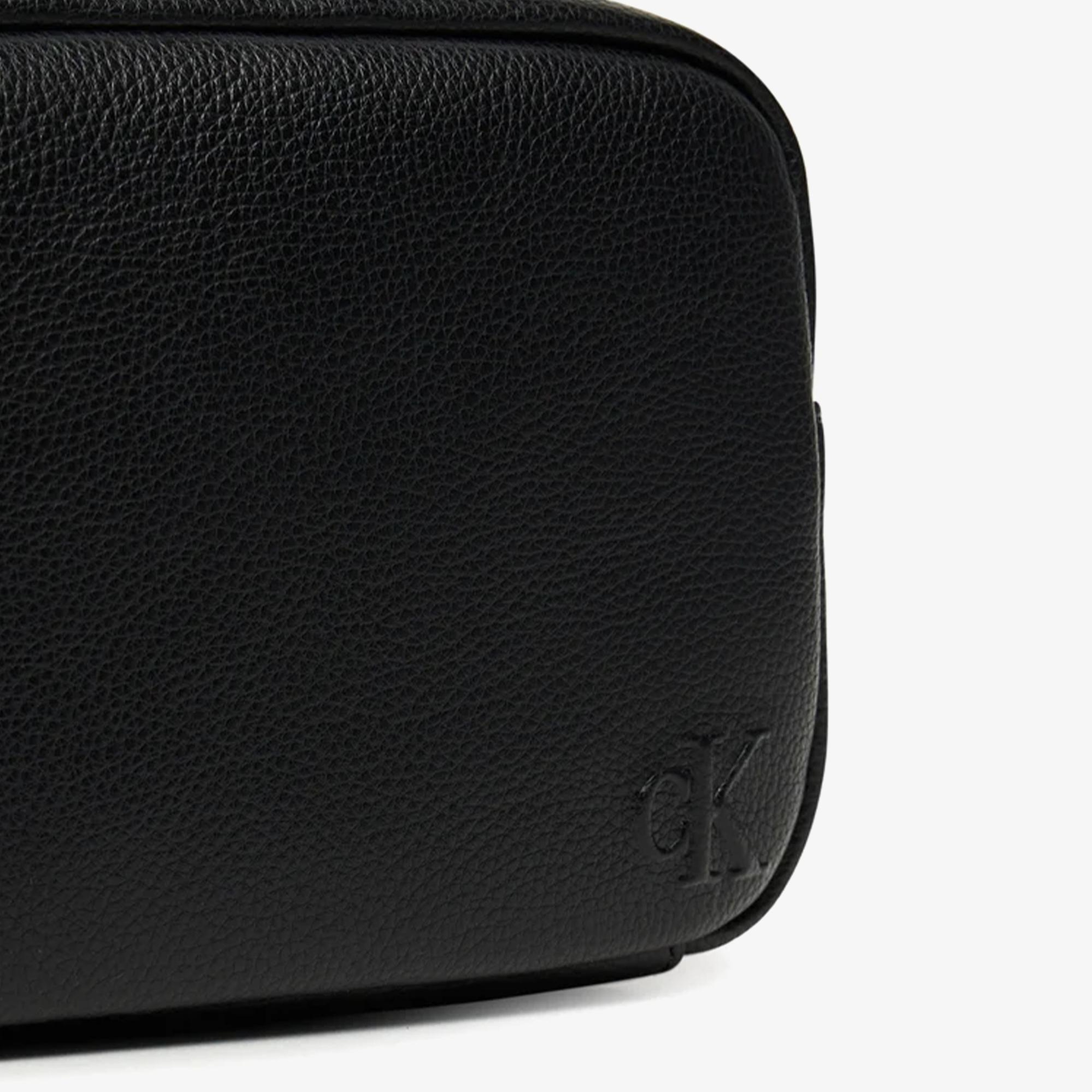 Calvin Klein Cargo Erkek Siyah El Çantası