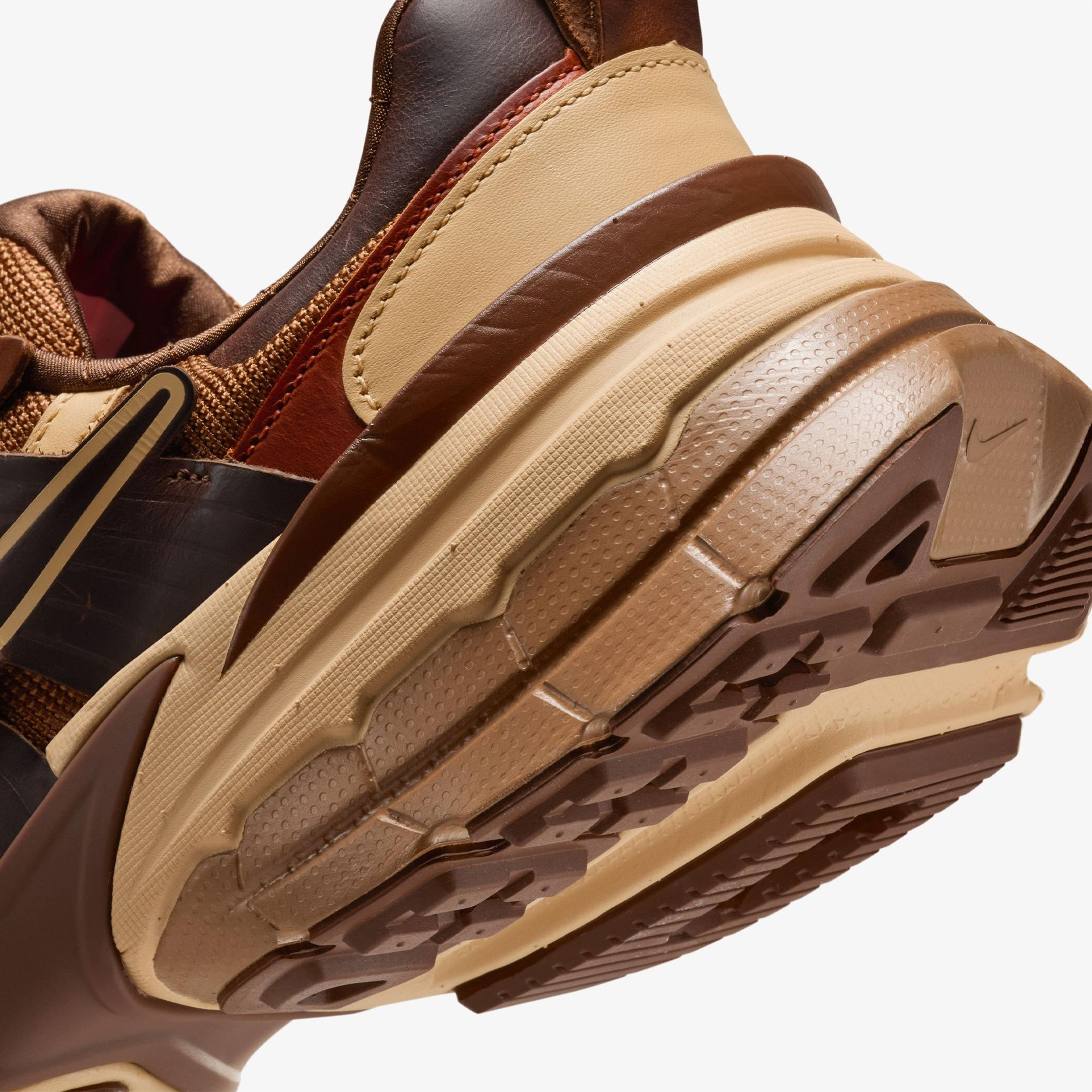 Nike V2K Run Erkek Kahverengi Spor Ayakkabı