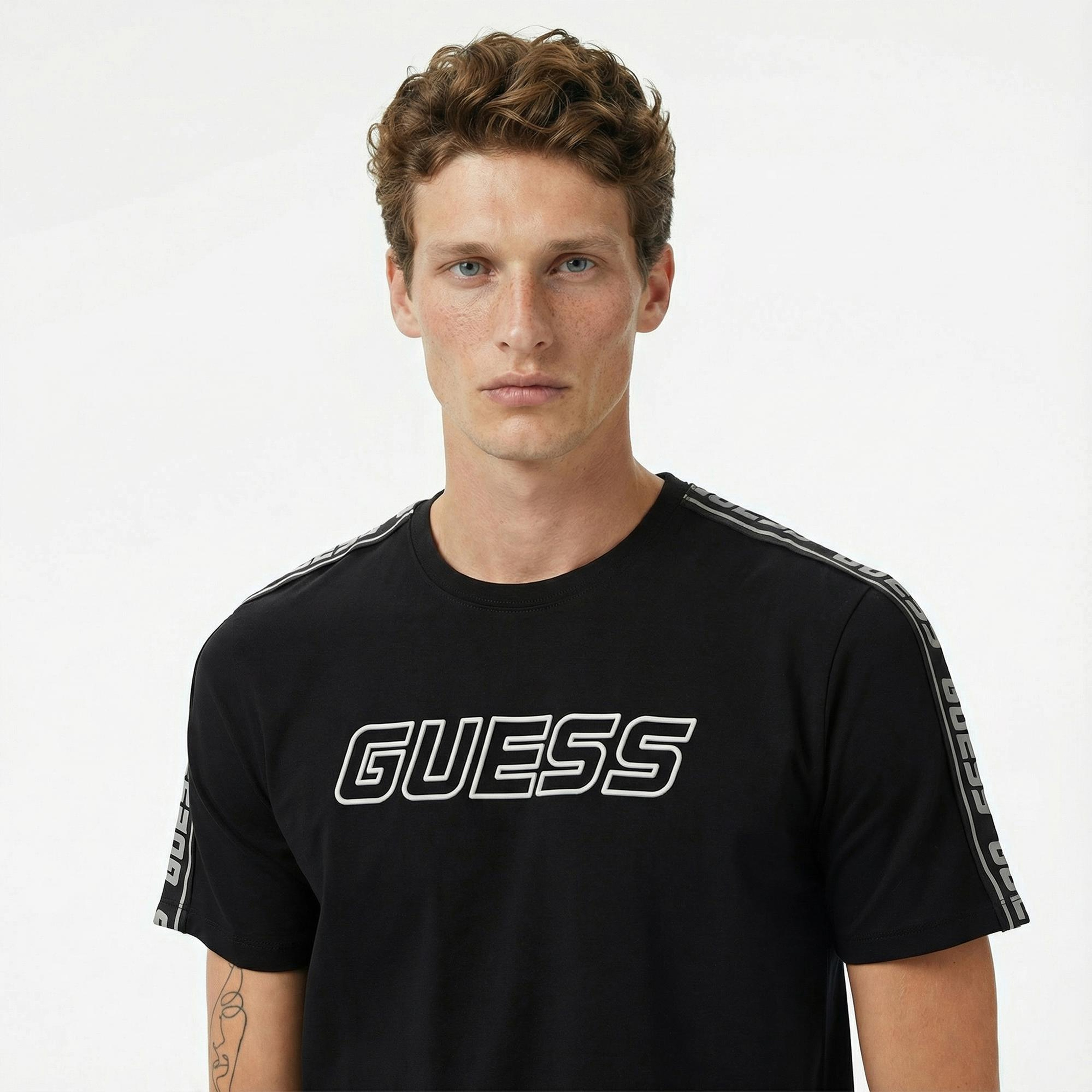 Guess Arlo Erkek Siyah T-Shirt