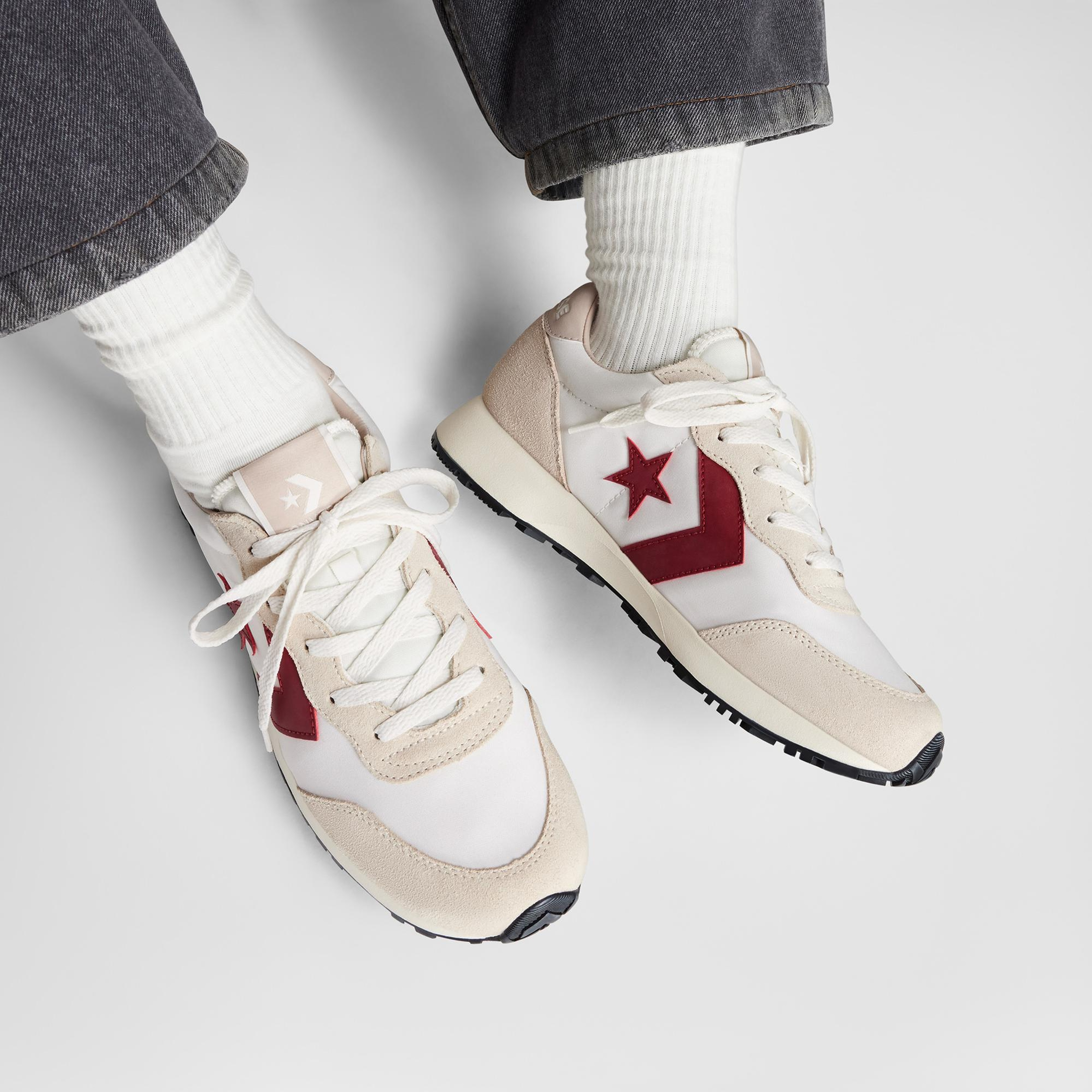 Converse Omega Trainer Unisex Bej Süet Sneaker