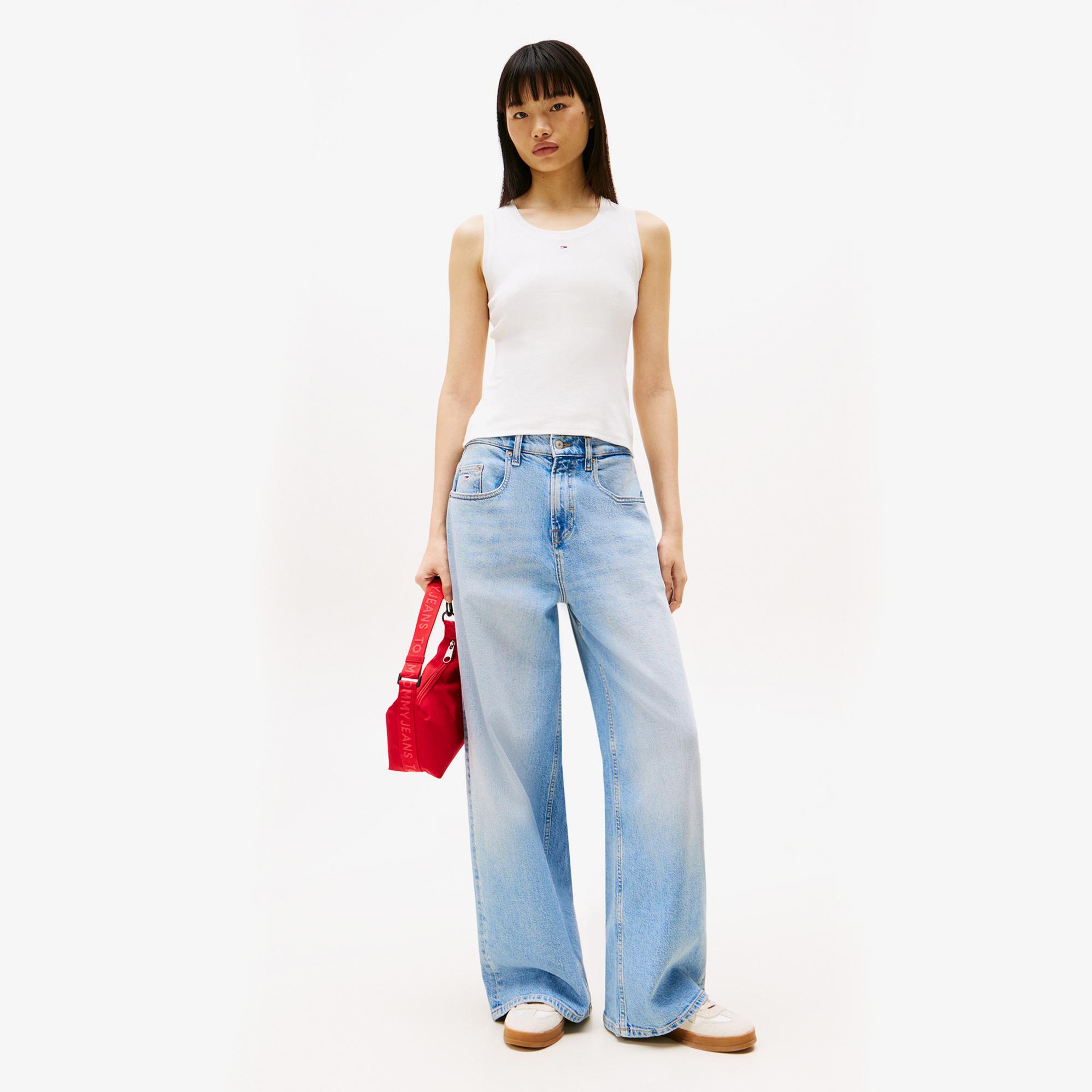 Tommy Hilfiger Denim Essentials Kadın Beyaz T-Shirt