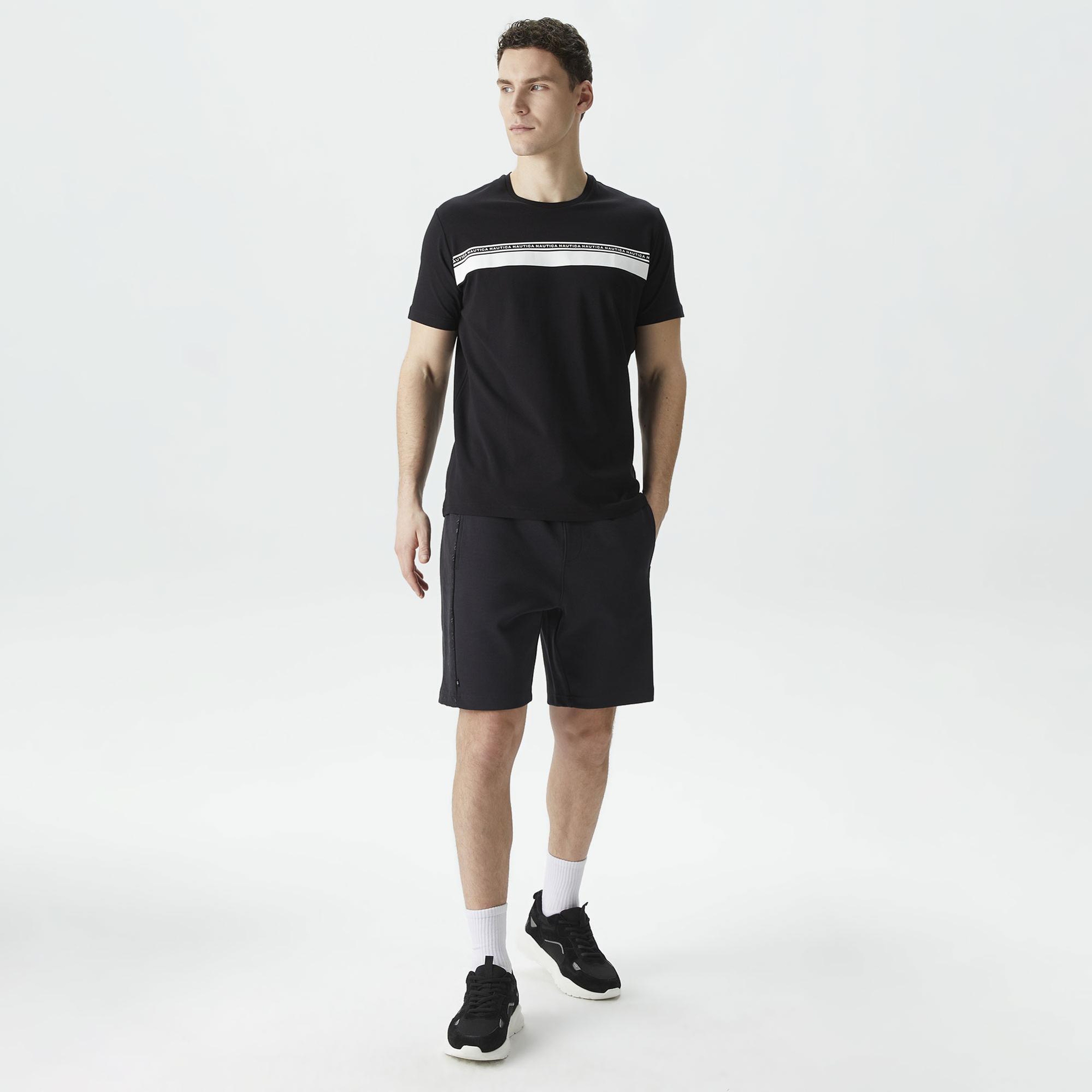 Nautica Erkek Siyah Standart Fit T-Shirt