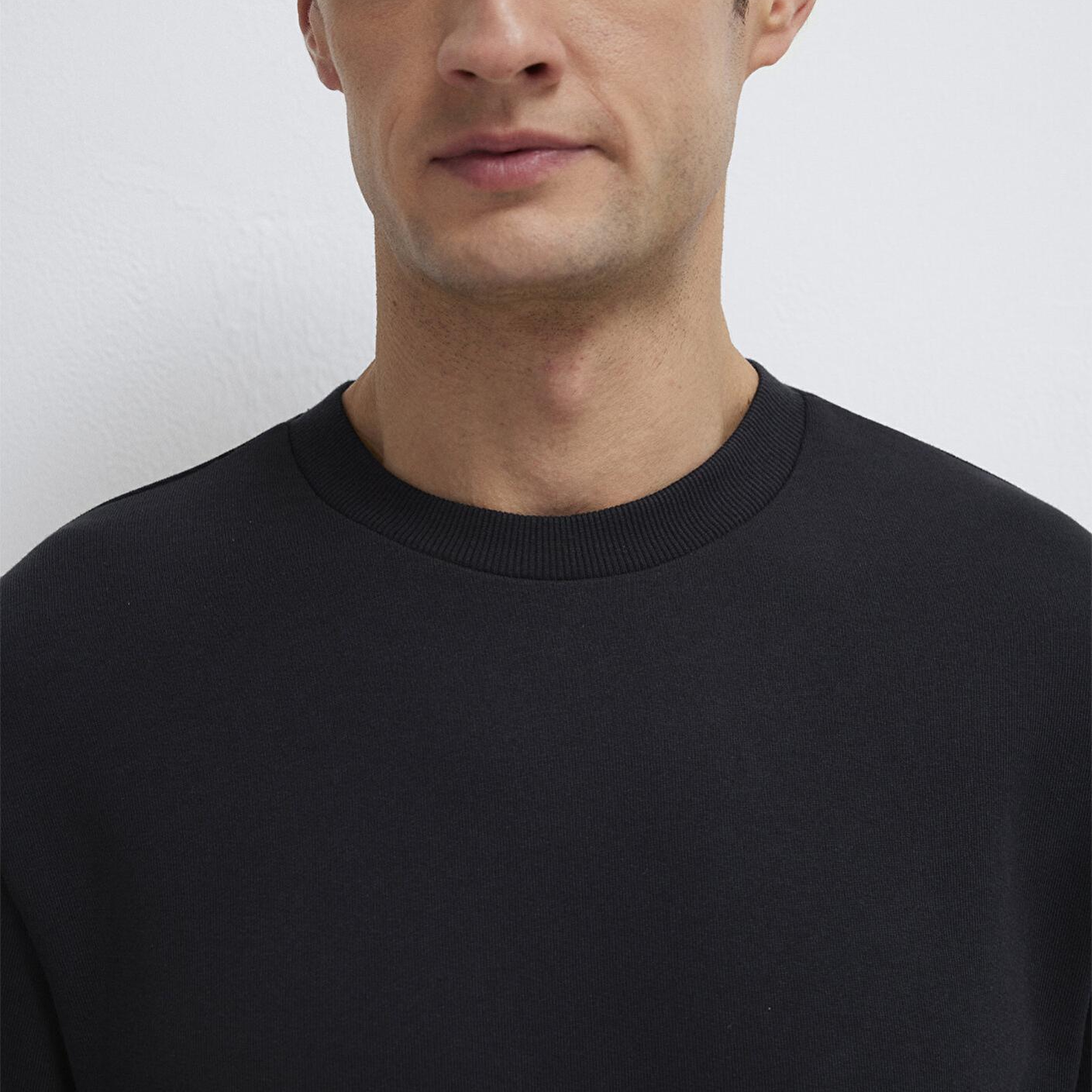 Mavi Bisiklet Yaka Siyah Sweatshirt 0S10457-900