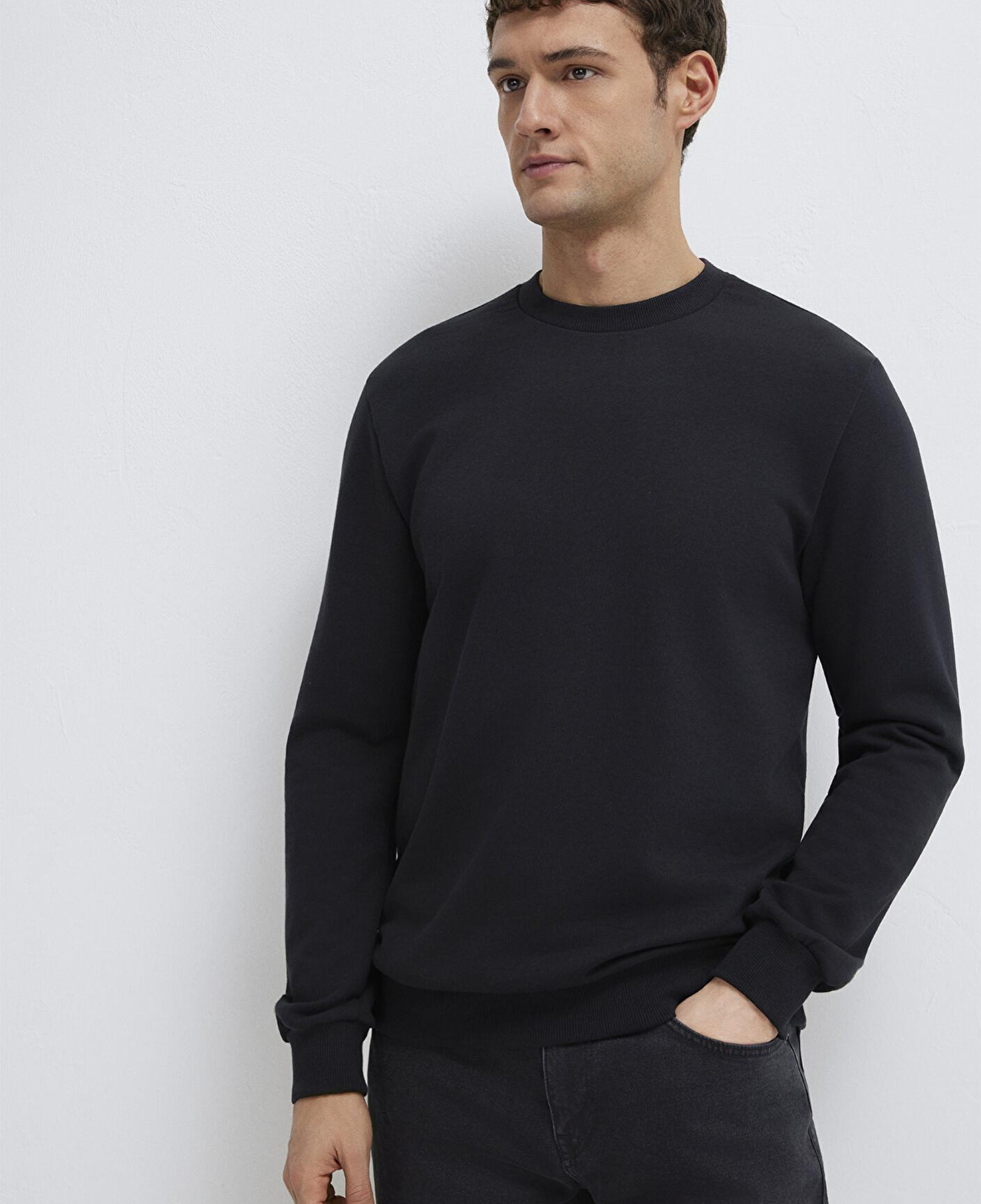 Mavi Bisiklet Yaka Siyah Sweatshirt 0S10457-900