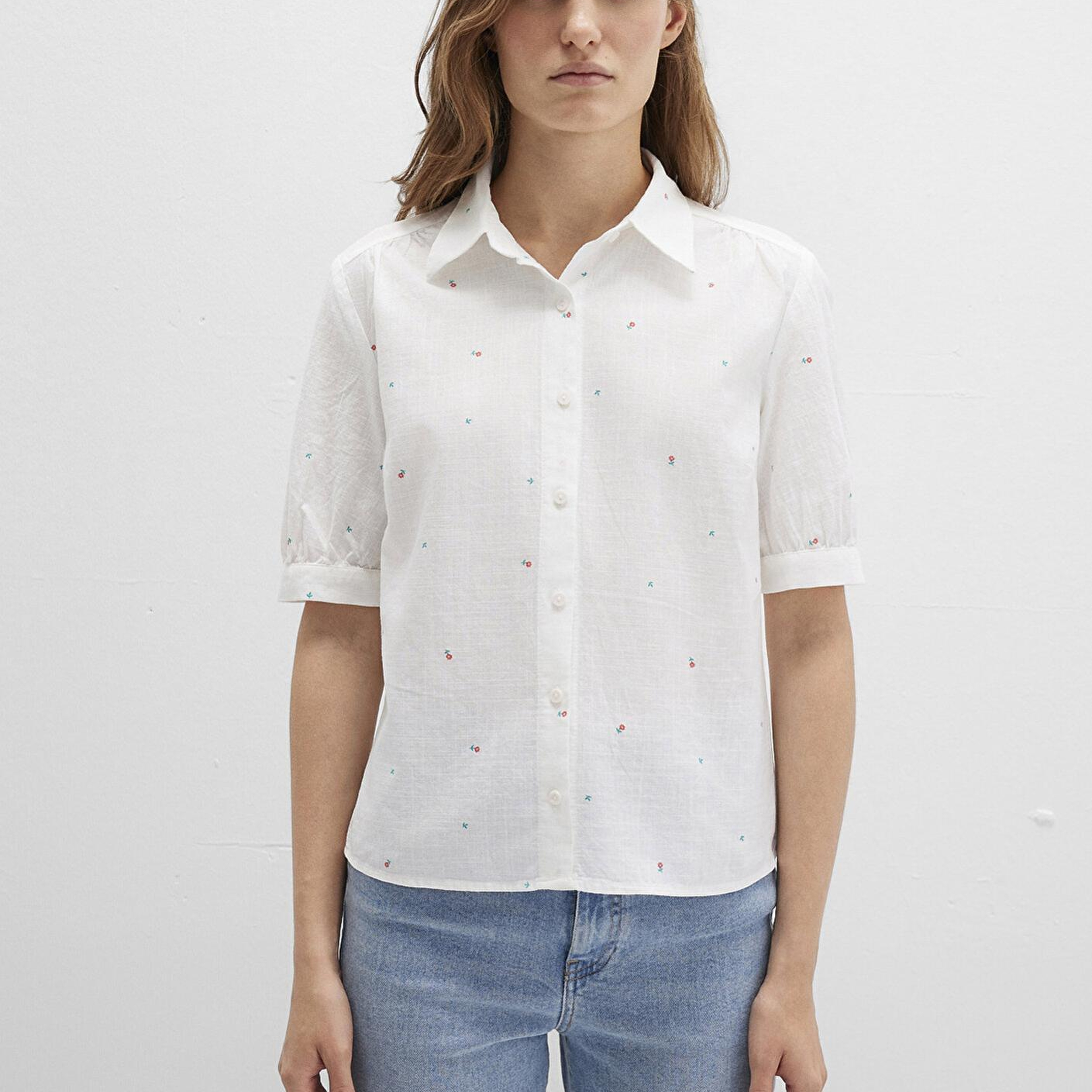 Mavi Çiçek Baskılı Ekru Gömlek Fitted / Vücuda Oturan Kesim 1210060-90701