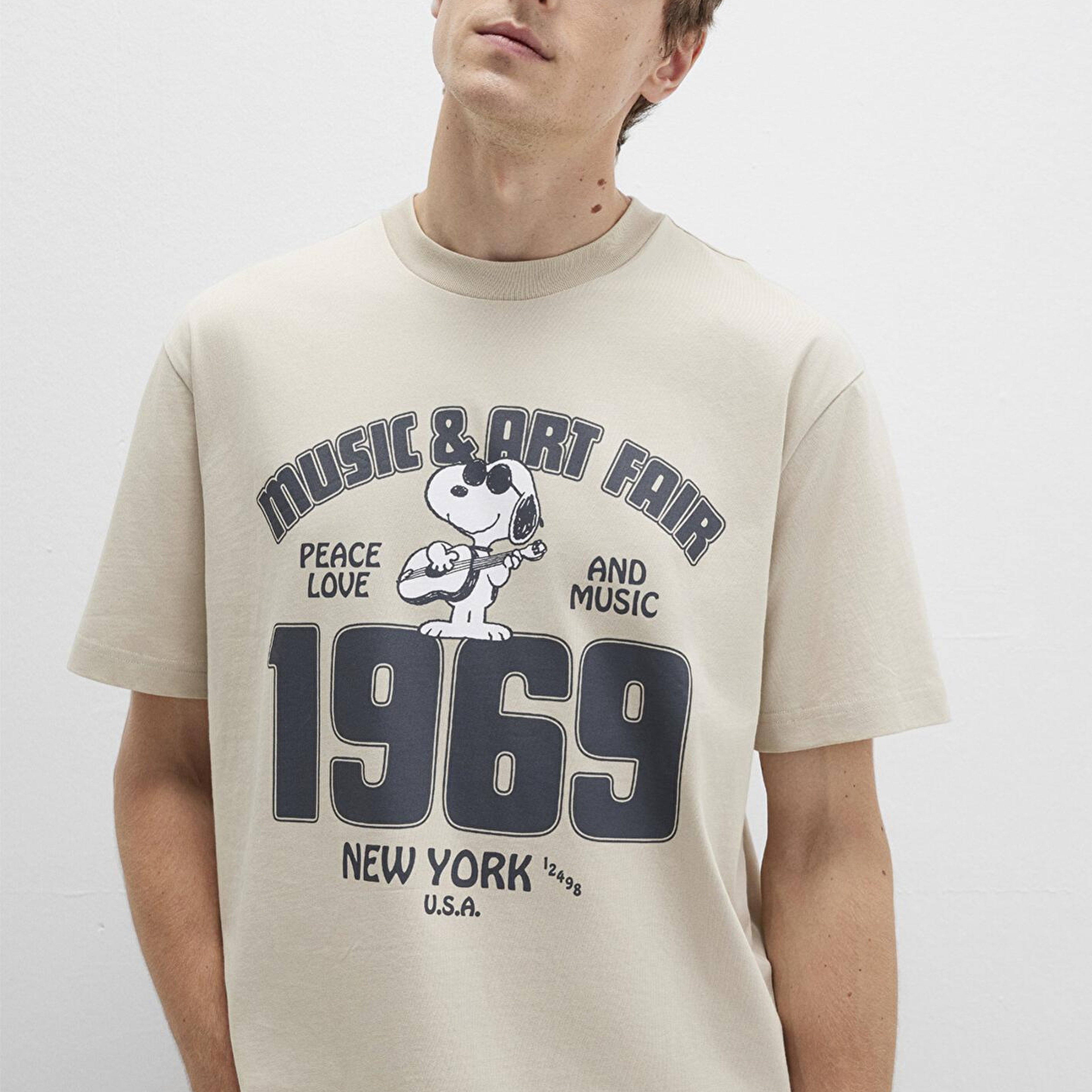 Mavi Snoopy Baskılı Bej Tişört Loose Fit / Bol Rahat Kesim 0612928-70322