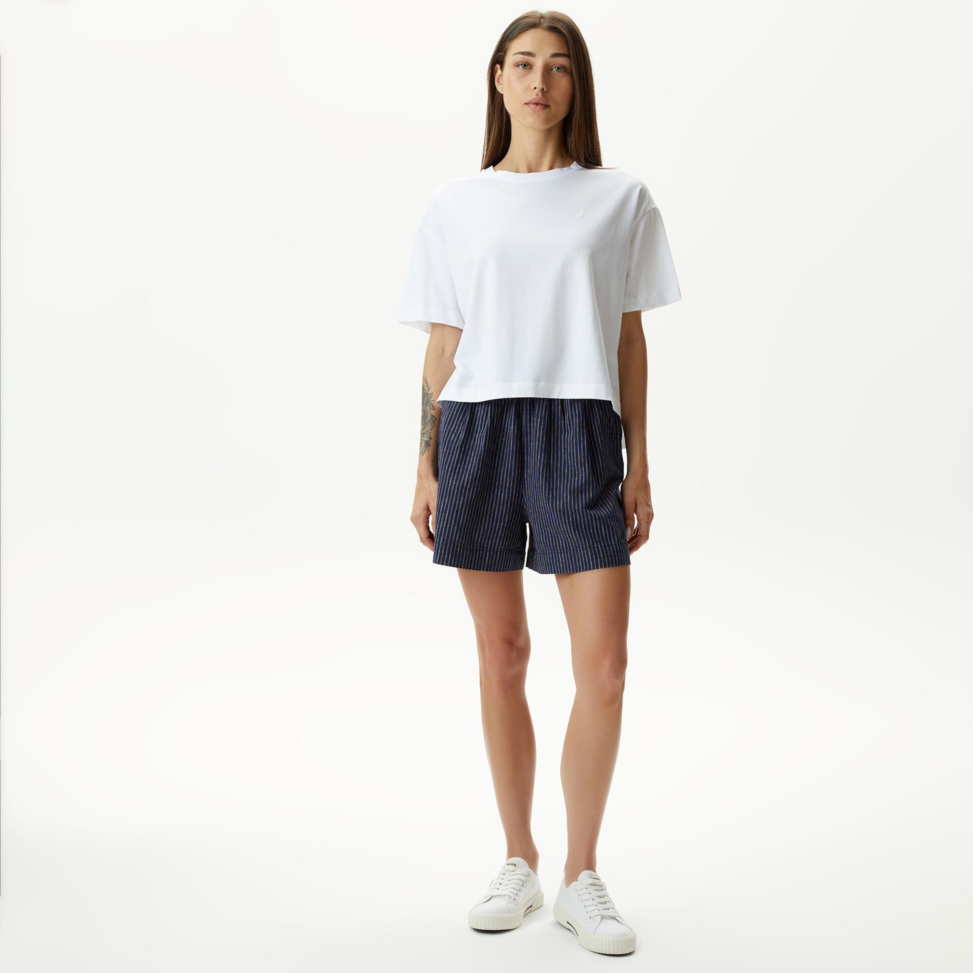 Nautica Kadın Lacivert Relaxed Fit Çizgili Şort