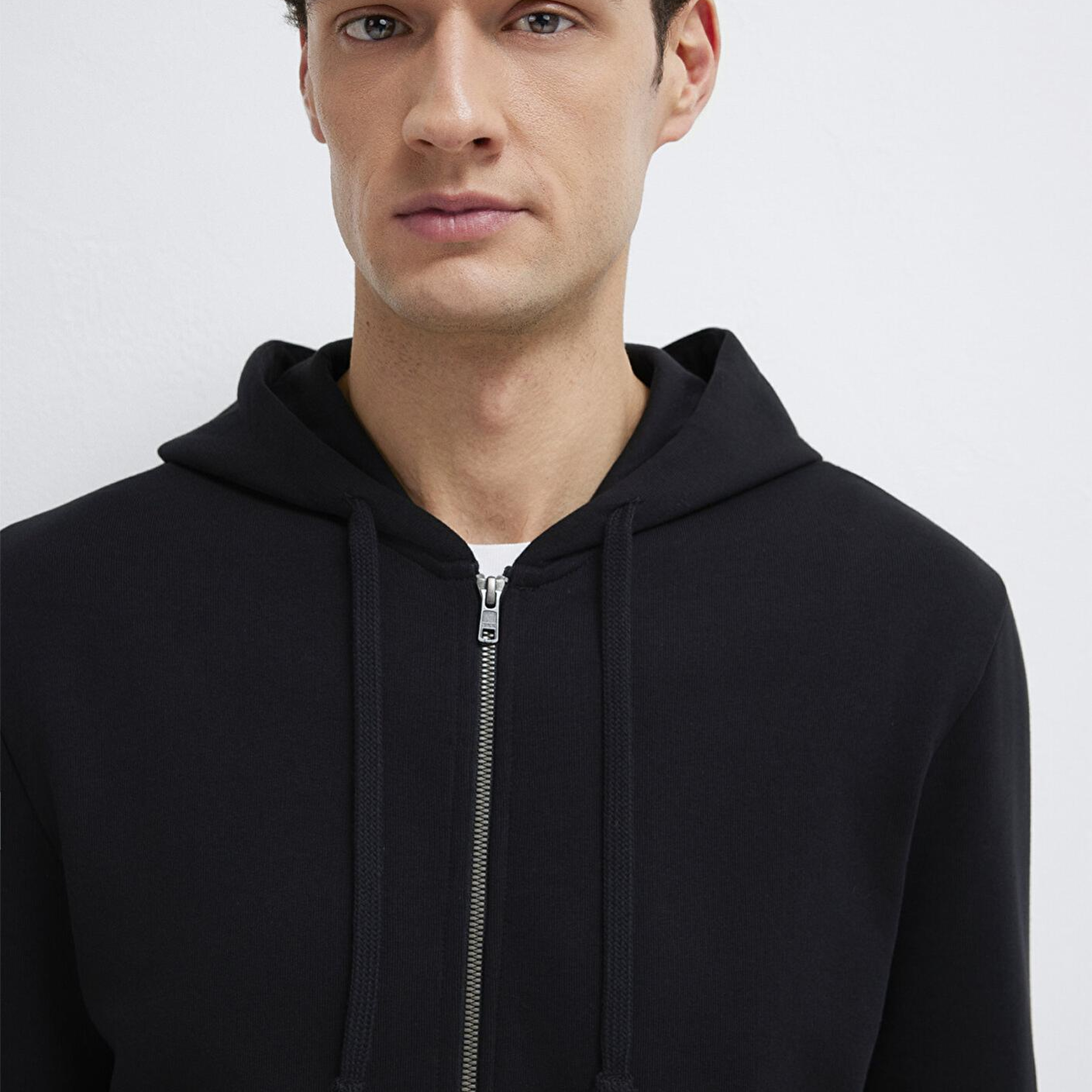 Mavi Kapüşonlu Fermuarlı Siyah Sweatshirt 0S10423-900