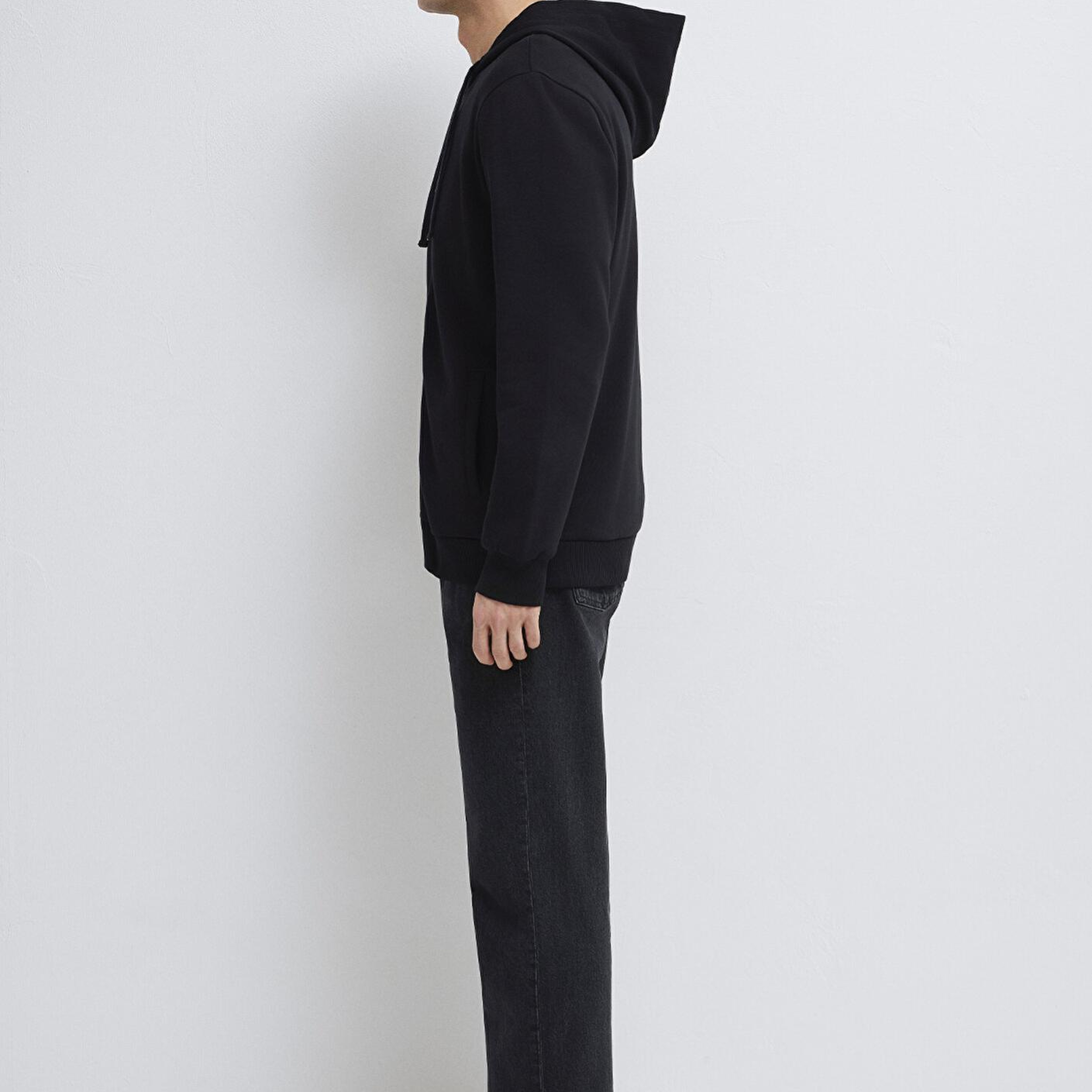 Mavi Kapüşonlu Fermuarlı Siyah Sweatshirt 0S10423-900
