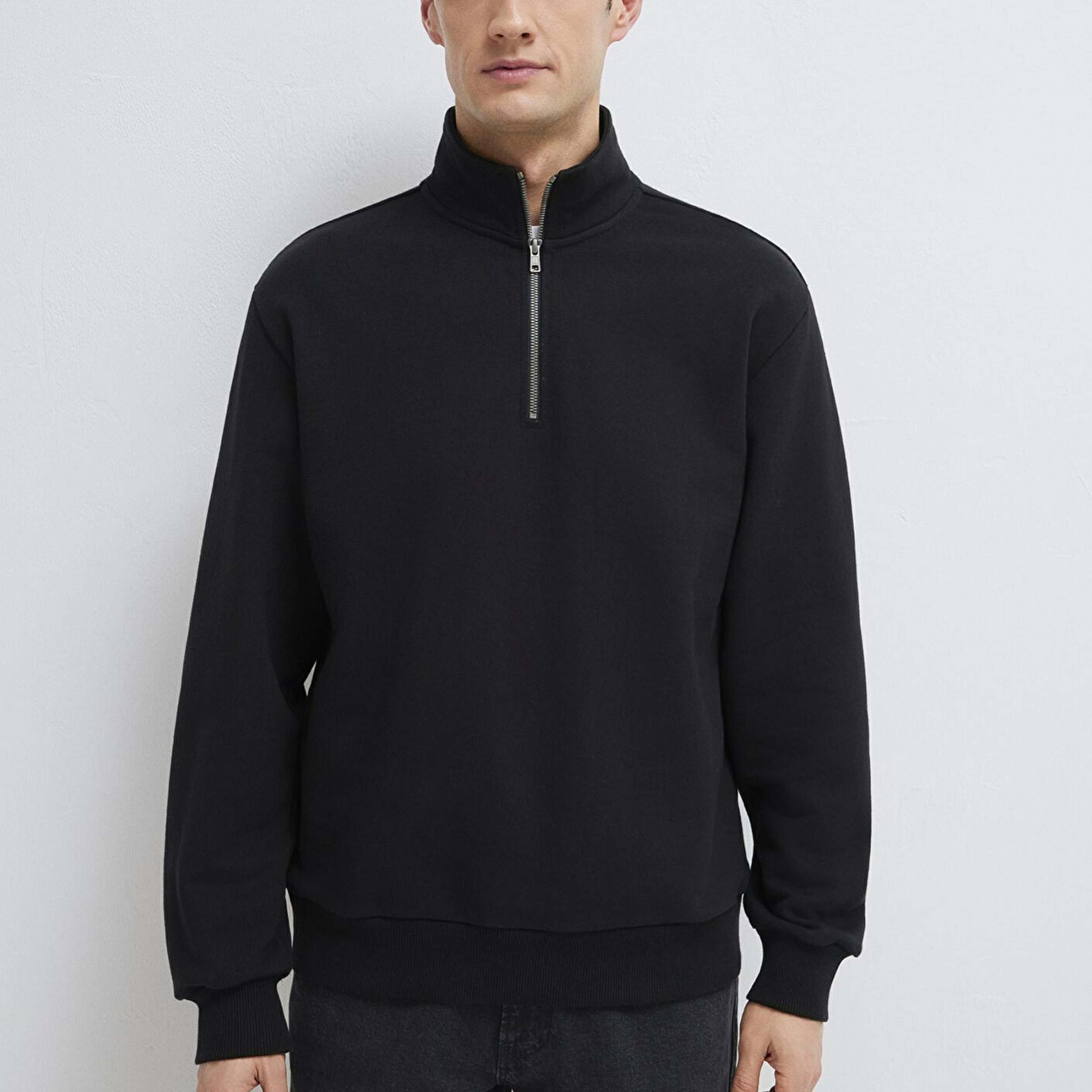 Mavi Yarı Fermuarlı Siyah Basic Sweatshirt 0S10419-900