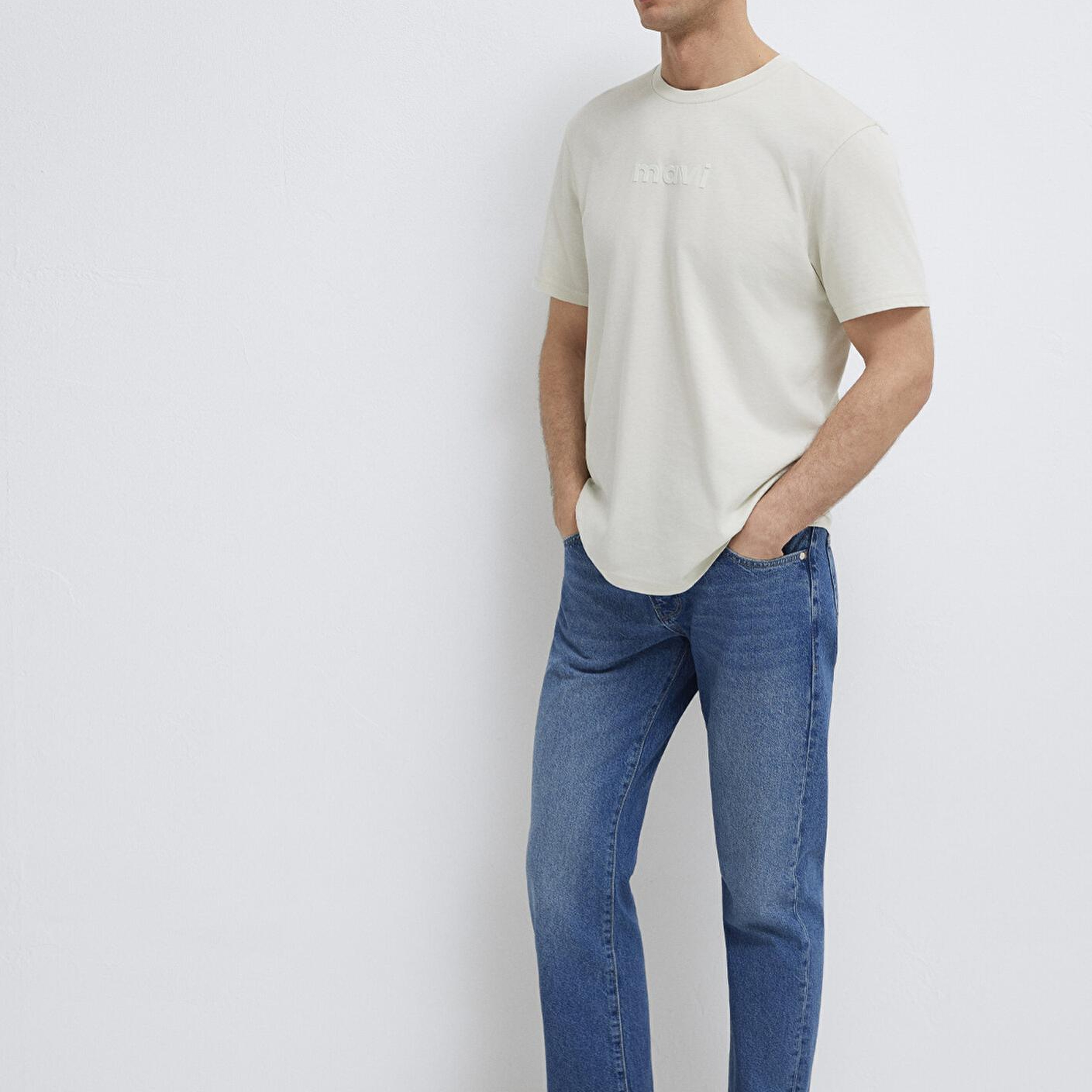 Mavi Mavi Logo Baskılı Ekru Tişört Regular Fit / Normal Kesim 0612732-70142