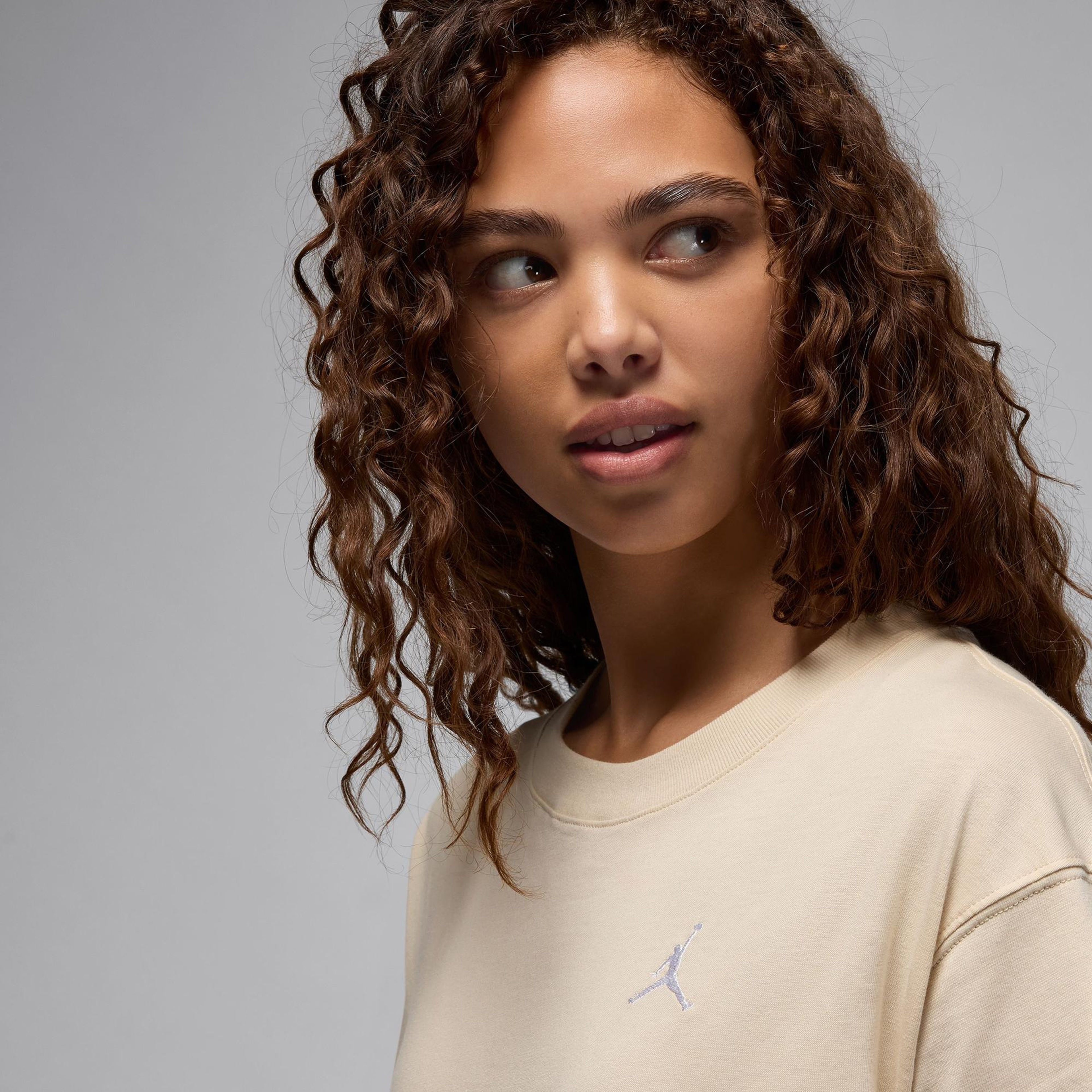 Jordan Essentials Kadın Açık Bej T-Shirt
