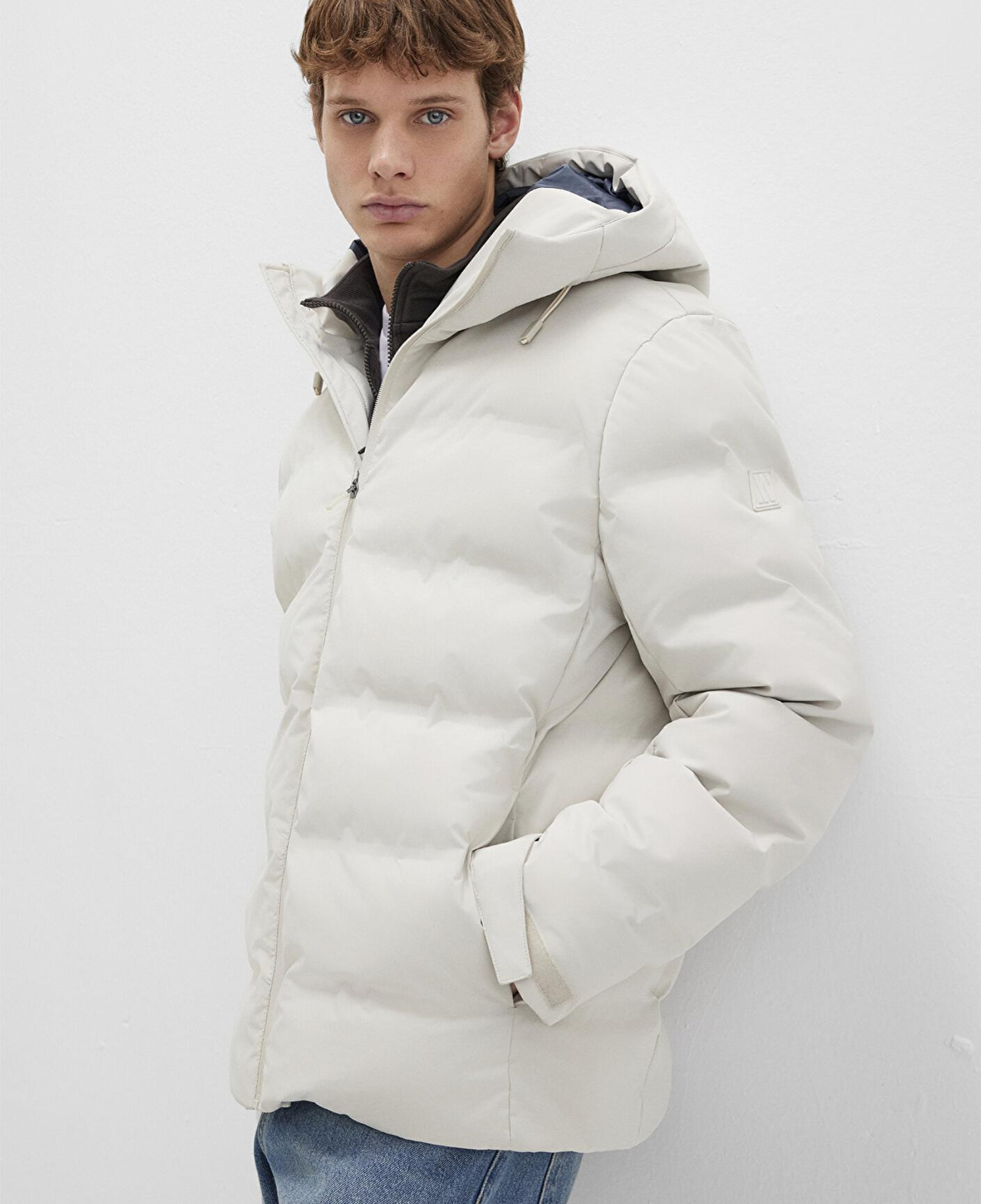 Mavi Su İtici Kapüşonlu Ekru Şişme Mont 0110313-70144