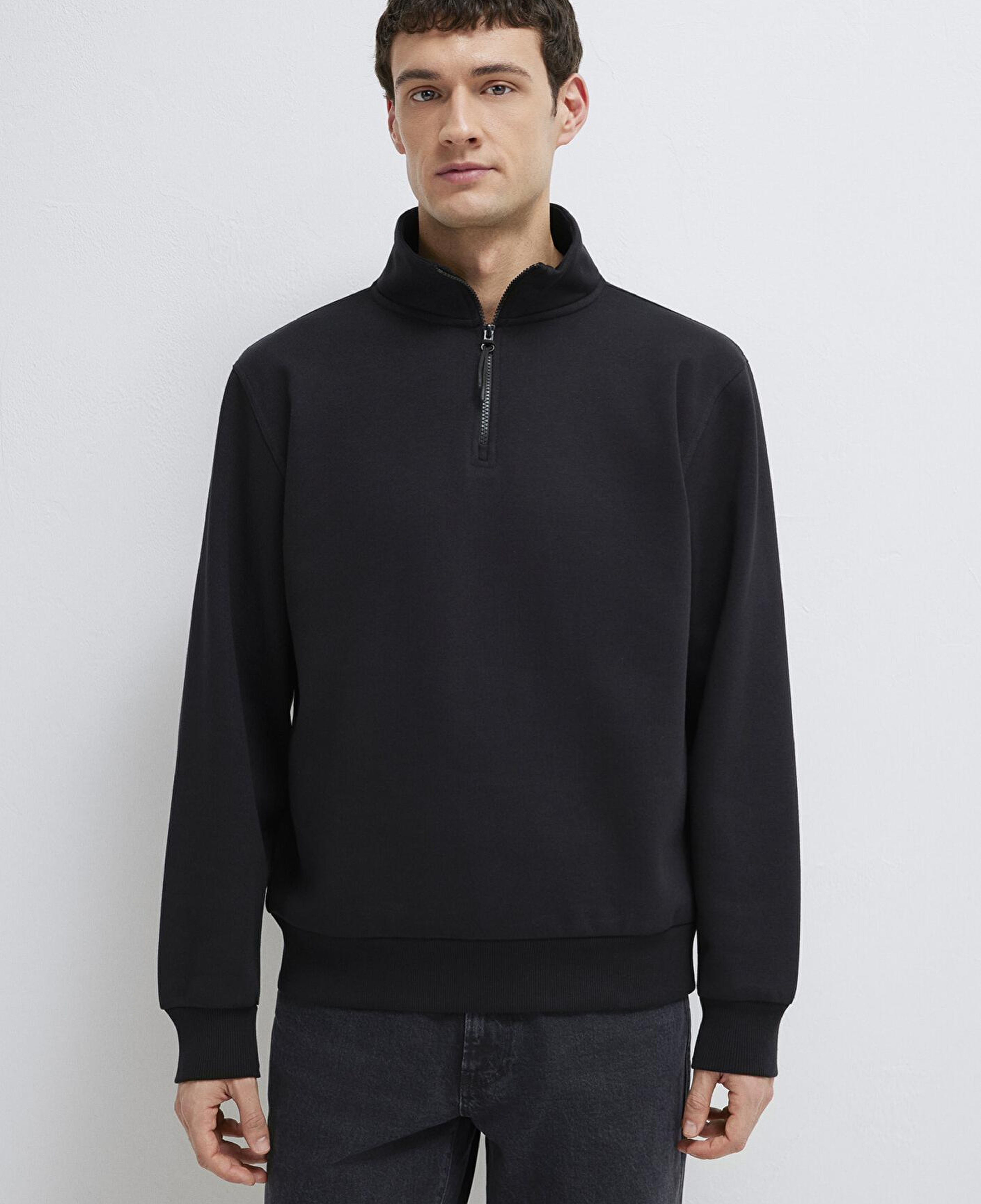 Mavi Yarı Fermuarlı Siyah Basic Sweatshirt 0S10278-900