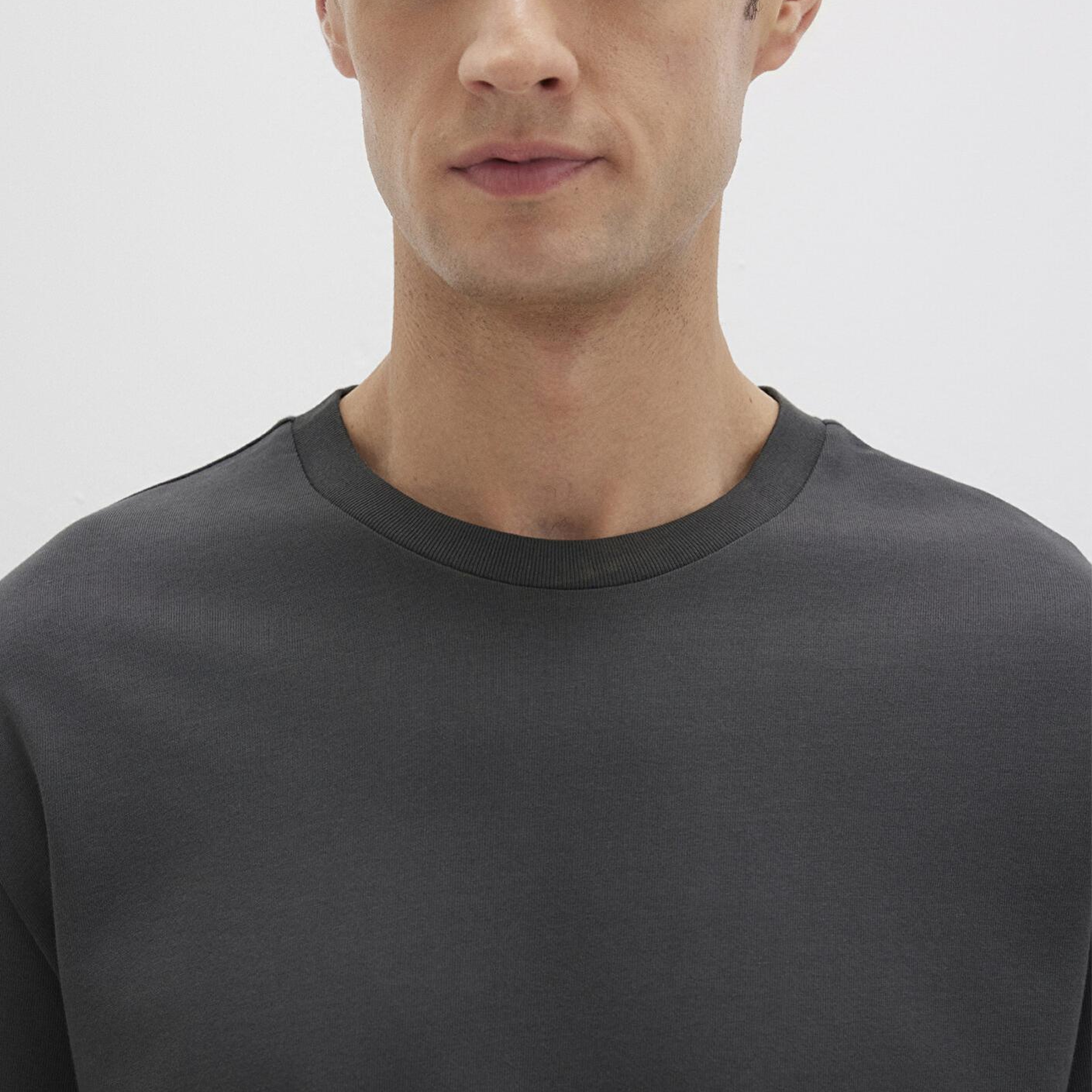 Mavi Logo Kol Detaylı Antrasit Basic Tişört Loose Fit / Bol Rahat Kesim 0611924-70092