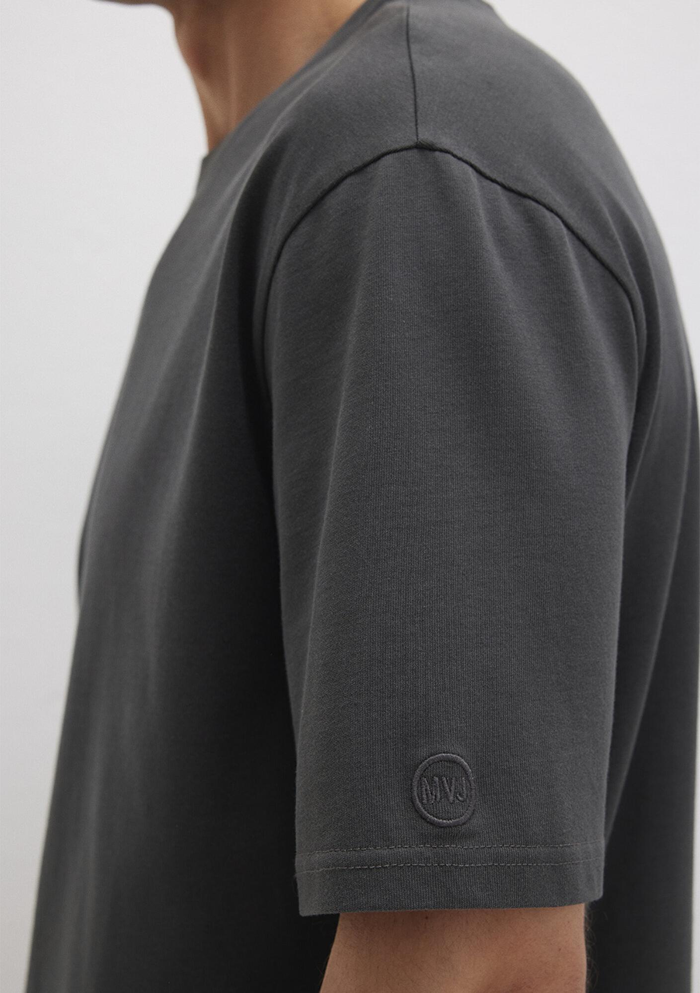 Mavi Logo Kol Detaylı Antrasit Basic Tişört Loose Fit / Bol Rahat Kesim 0611924-70092