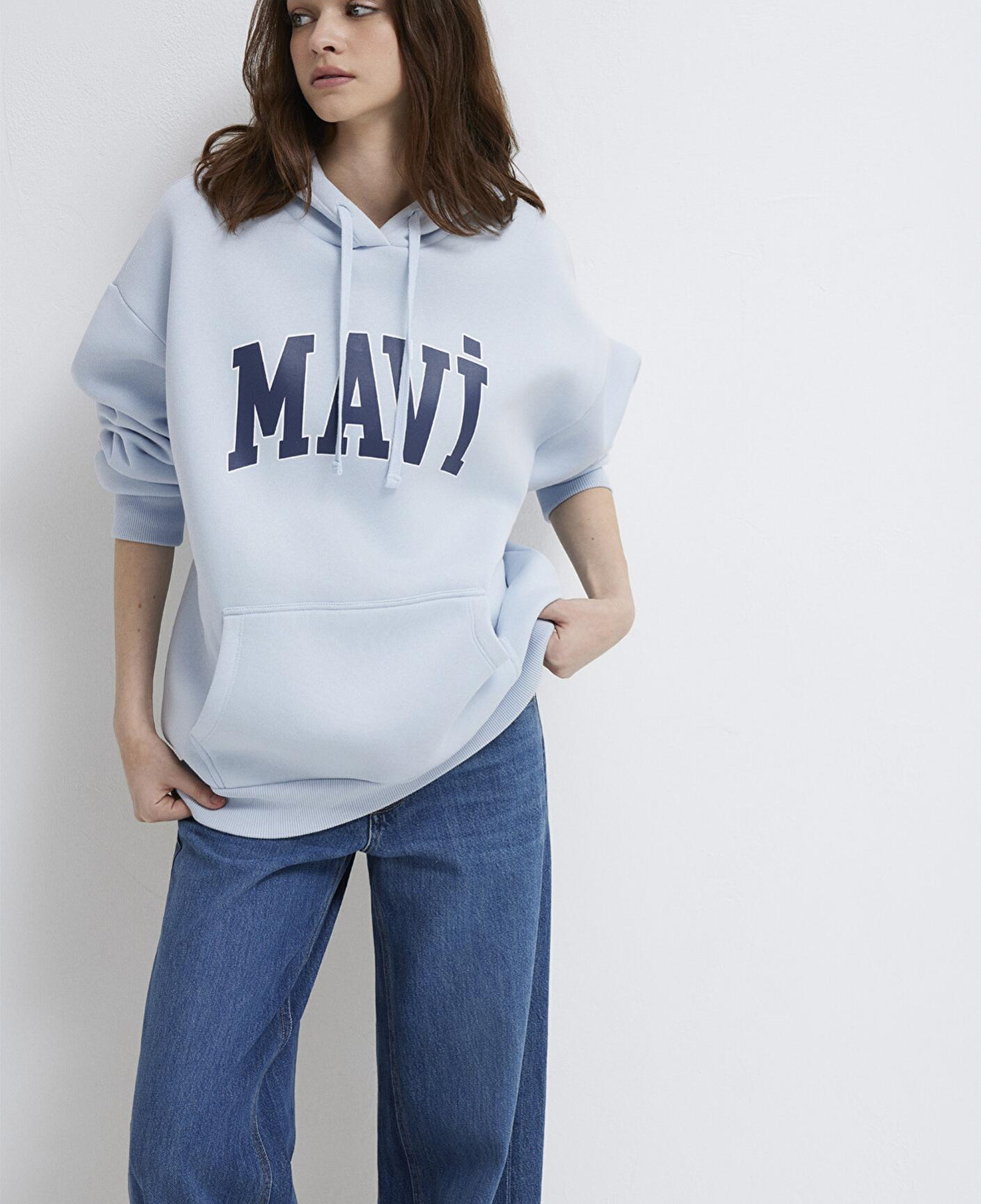 Mavi Mavi Logo Baskılı Kapüşonlu Mavi Sweatshirt 1600361-70717